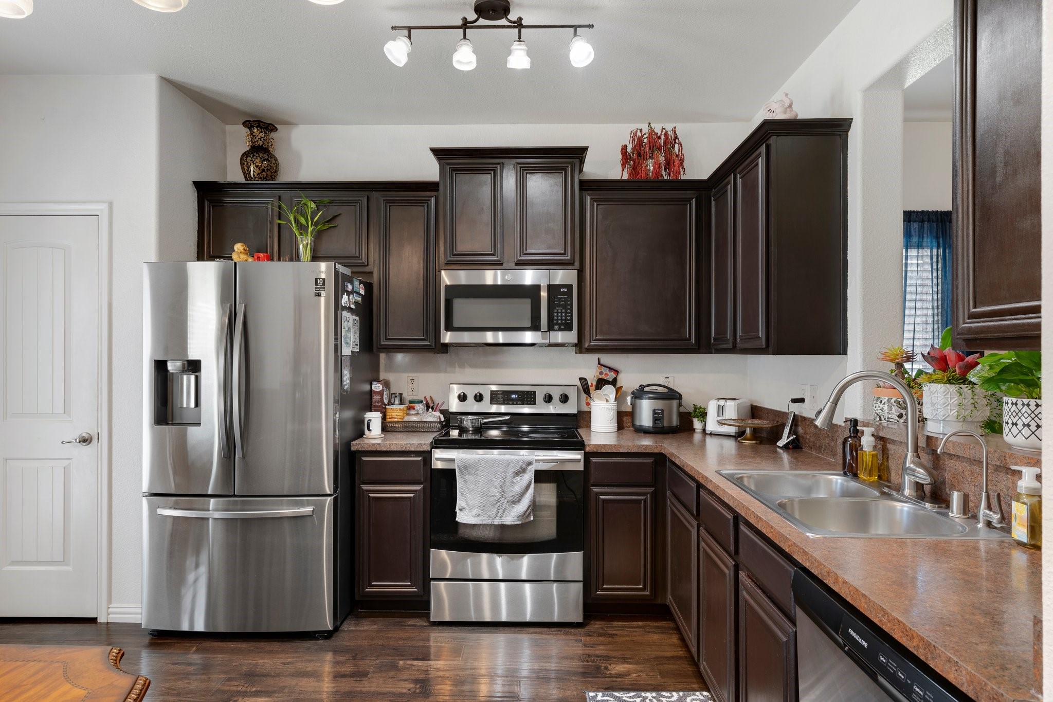 1213 Alder Tree Lane