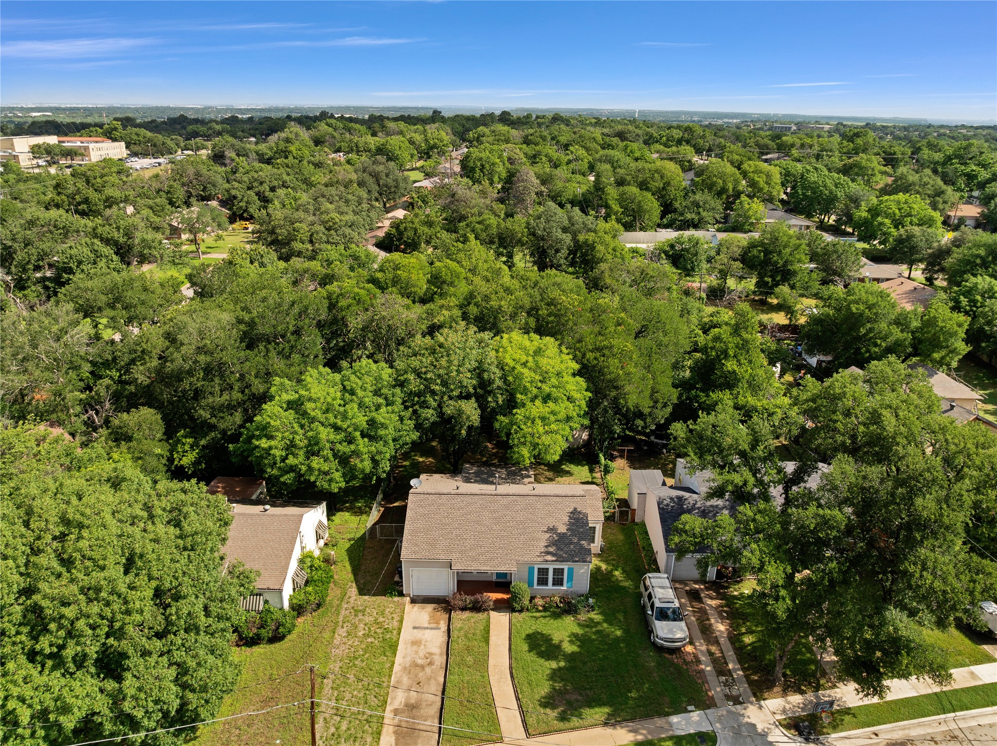4113 Crestview Drive