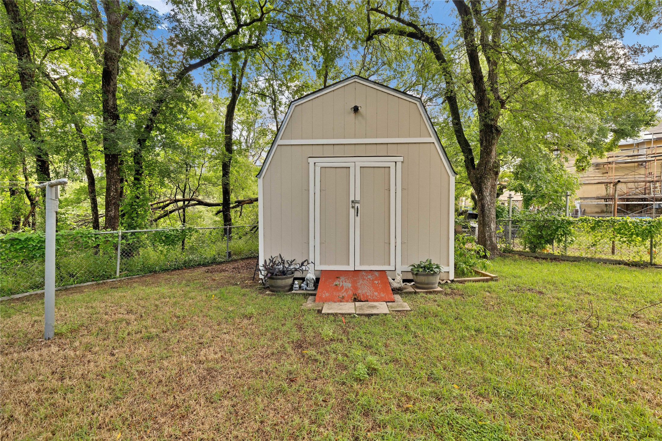 4113 Crestview Drive