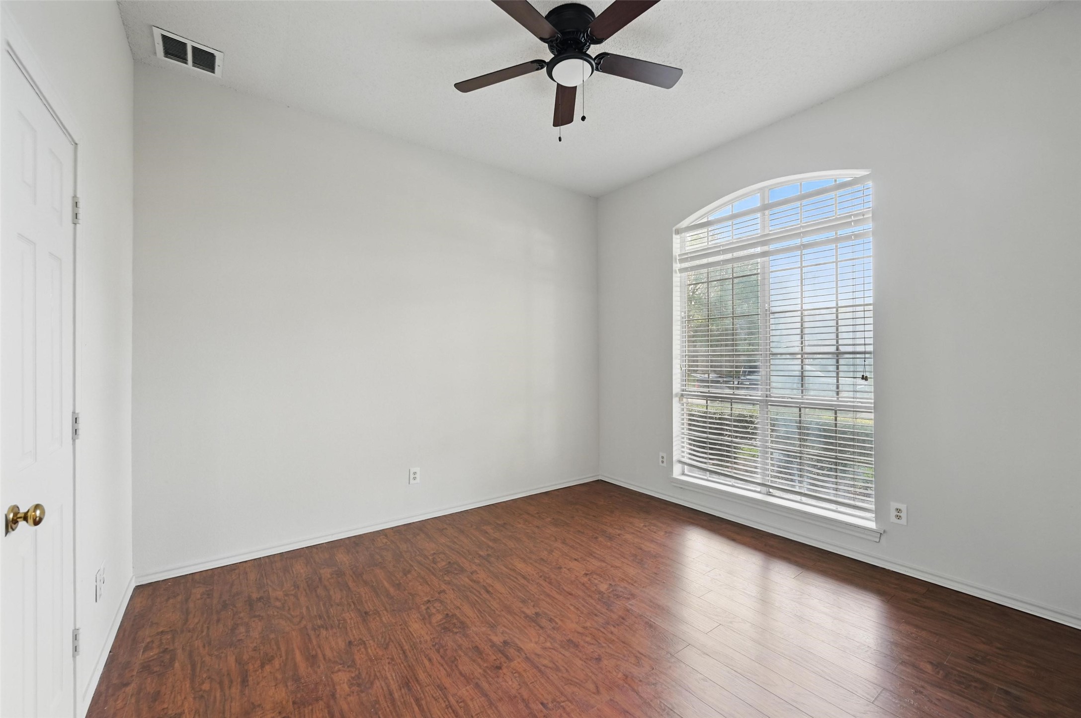 1521 Treeline Drive