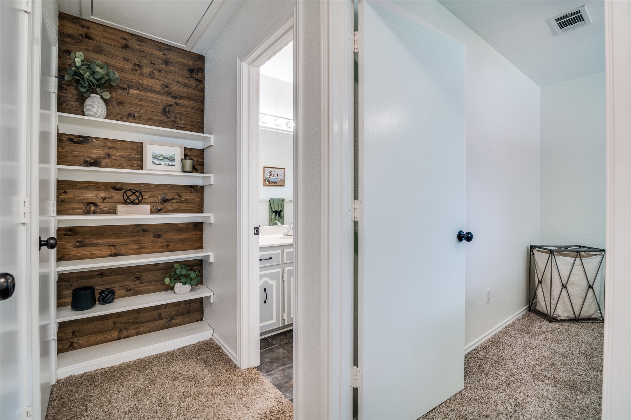 503 Rustic Circle