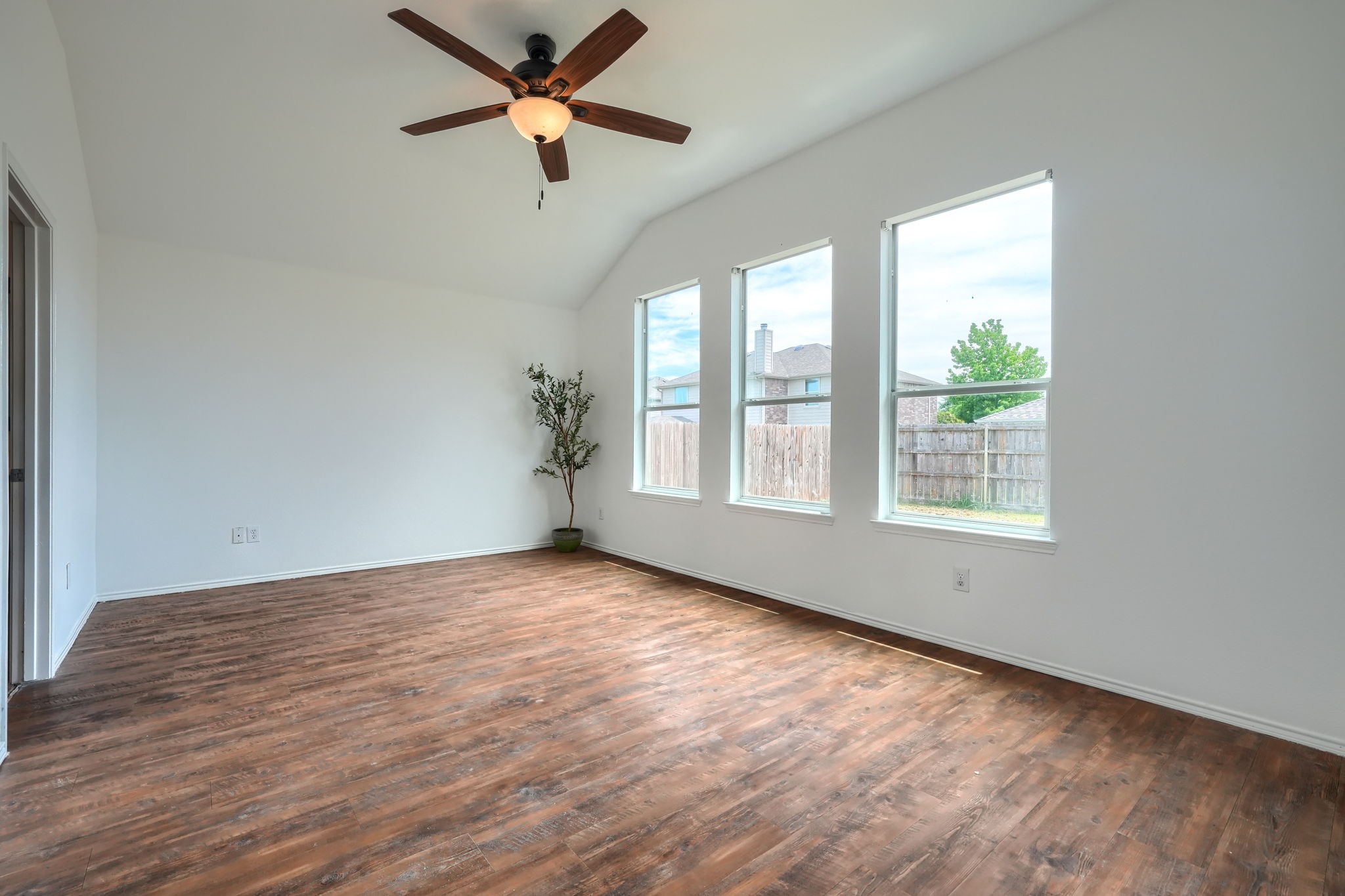 429 Creekwood Court