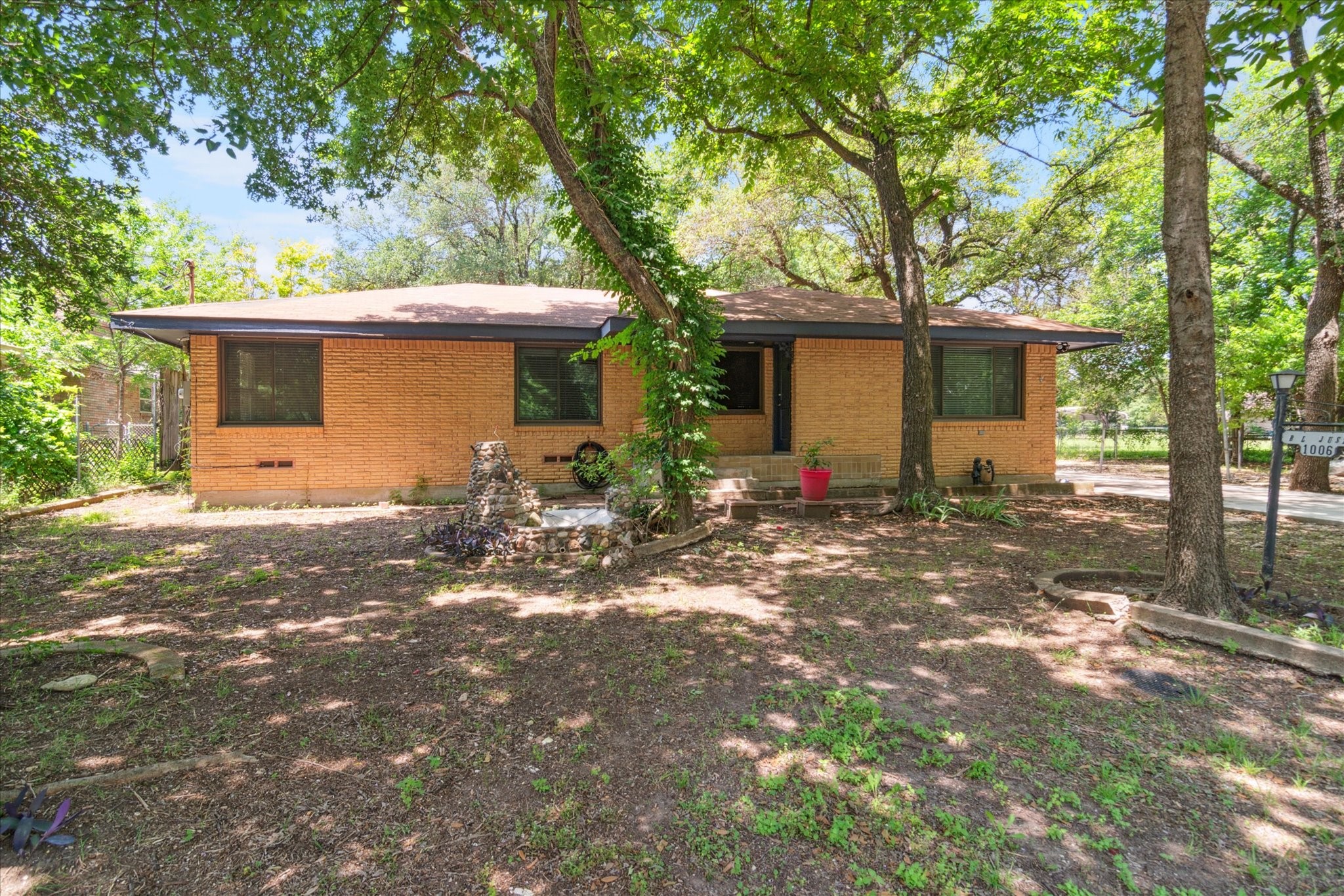 1006 Tower Dr