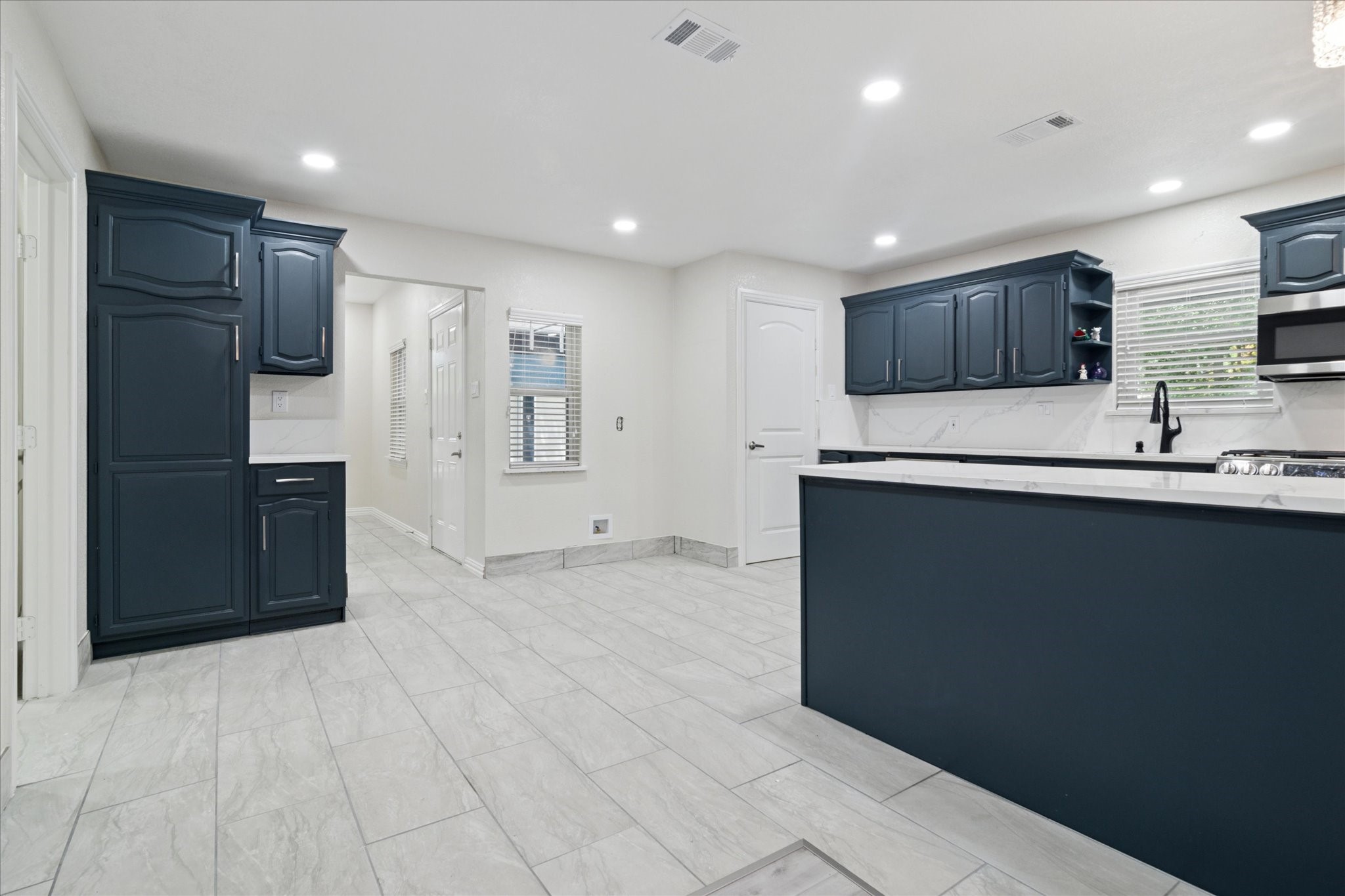 1006 Tower Dr