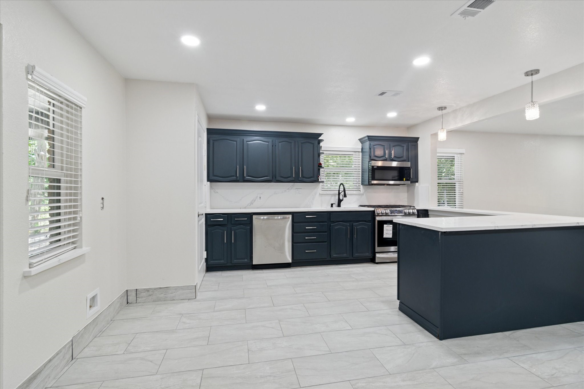 1006 Tower Dr