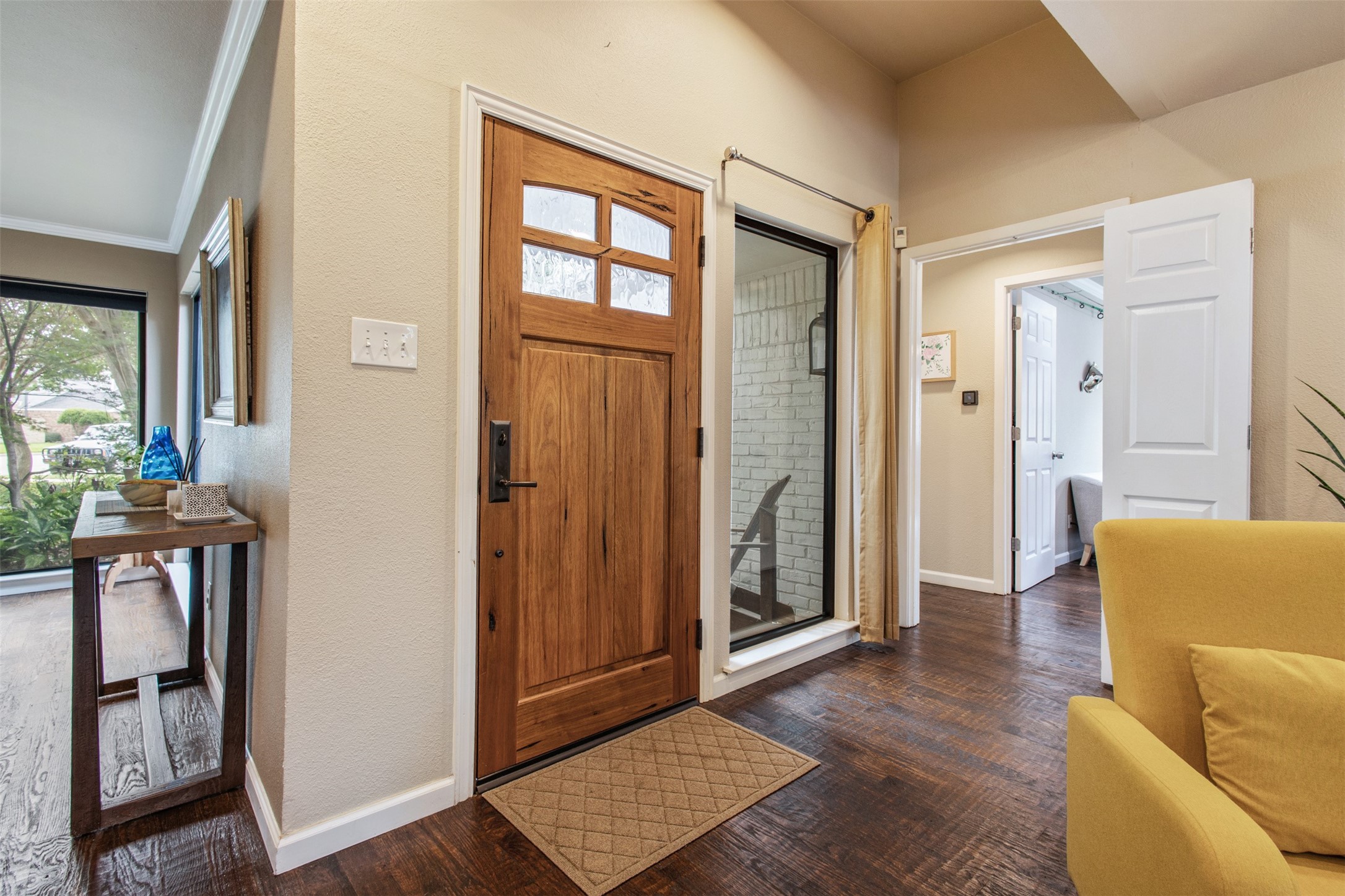 3330 Creekbend Drive
