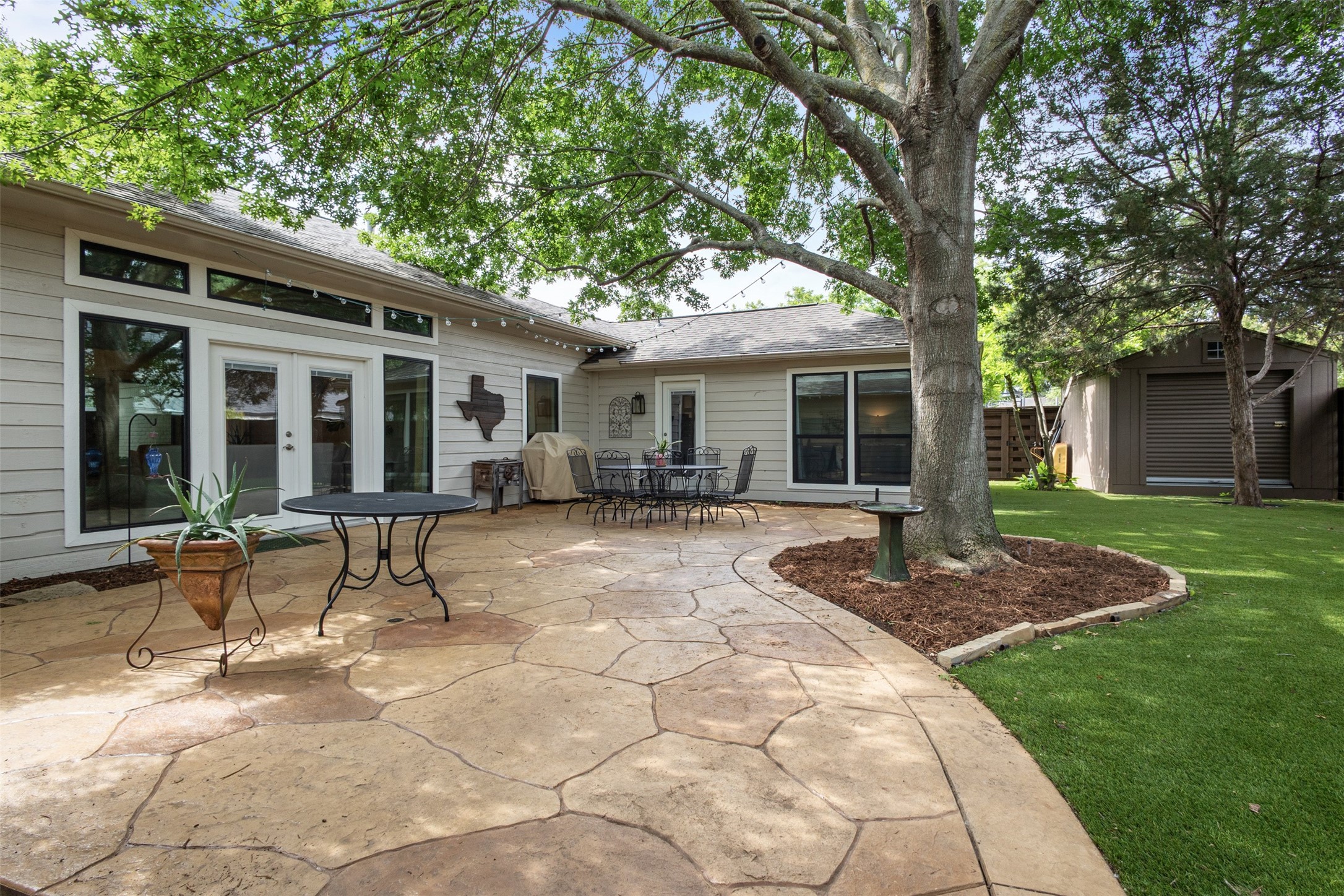 3330 Creekbend Drive