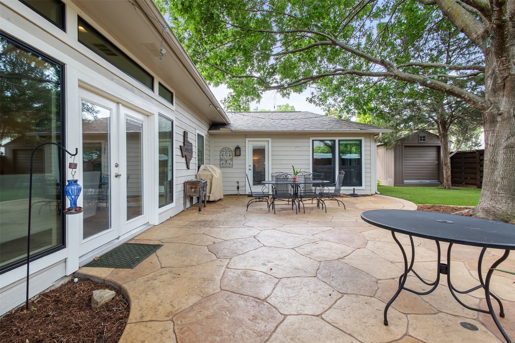 3330 Creekbend Drive