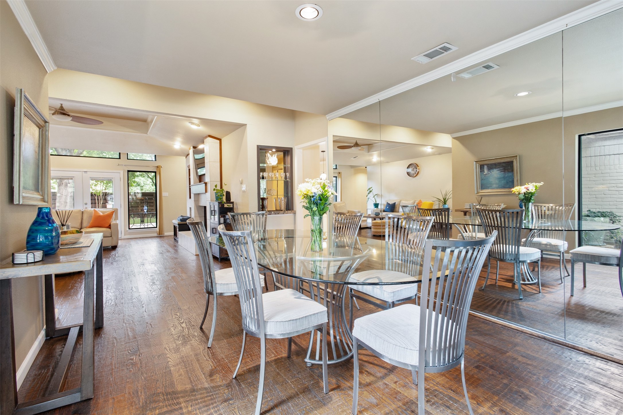 3330 Creekbend Drive