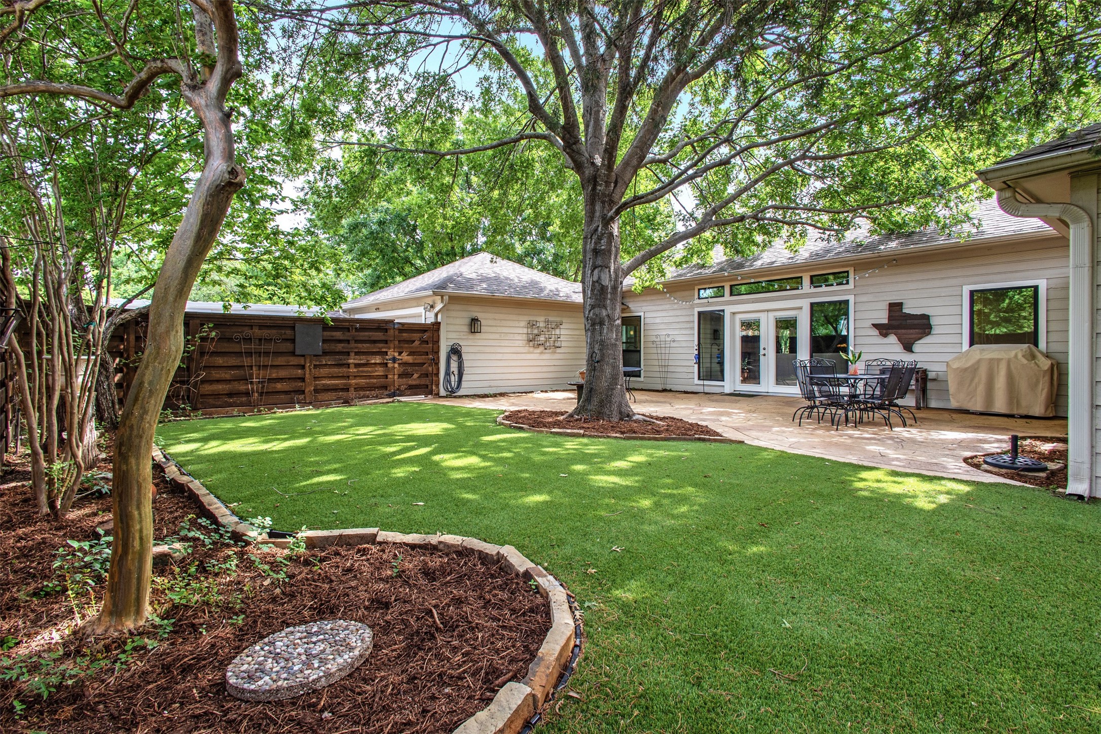 3330 Creekbend Drive