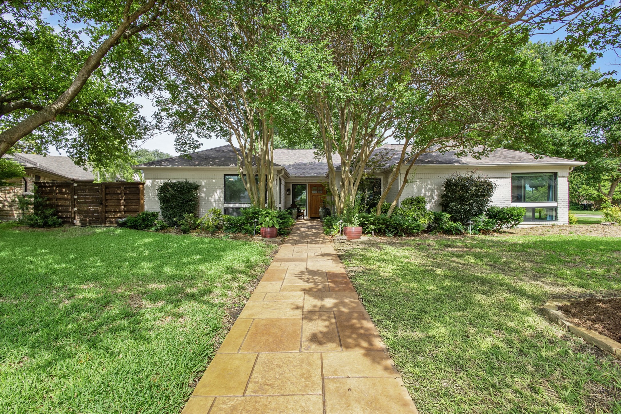 3330 Creekbend Drive