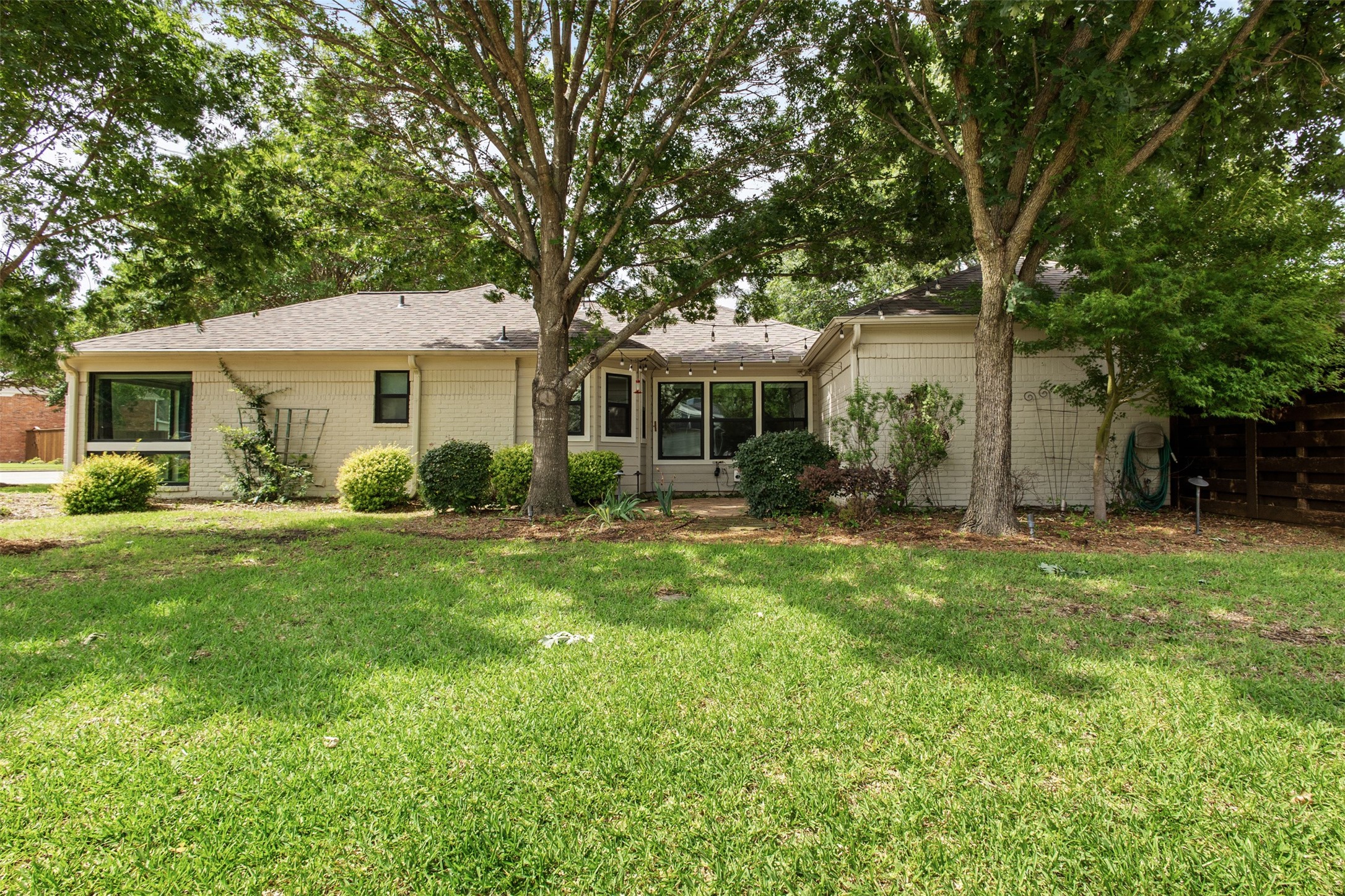3330 Creekbend Drive
