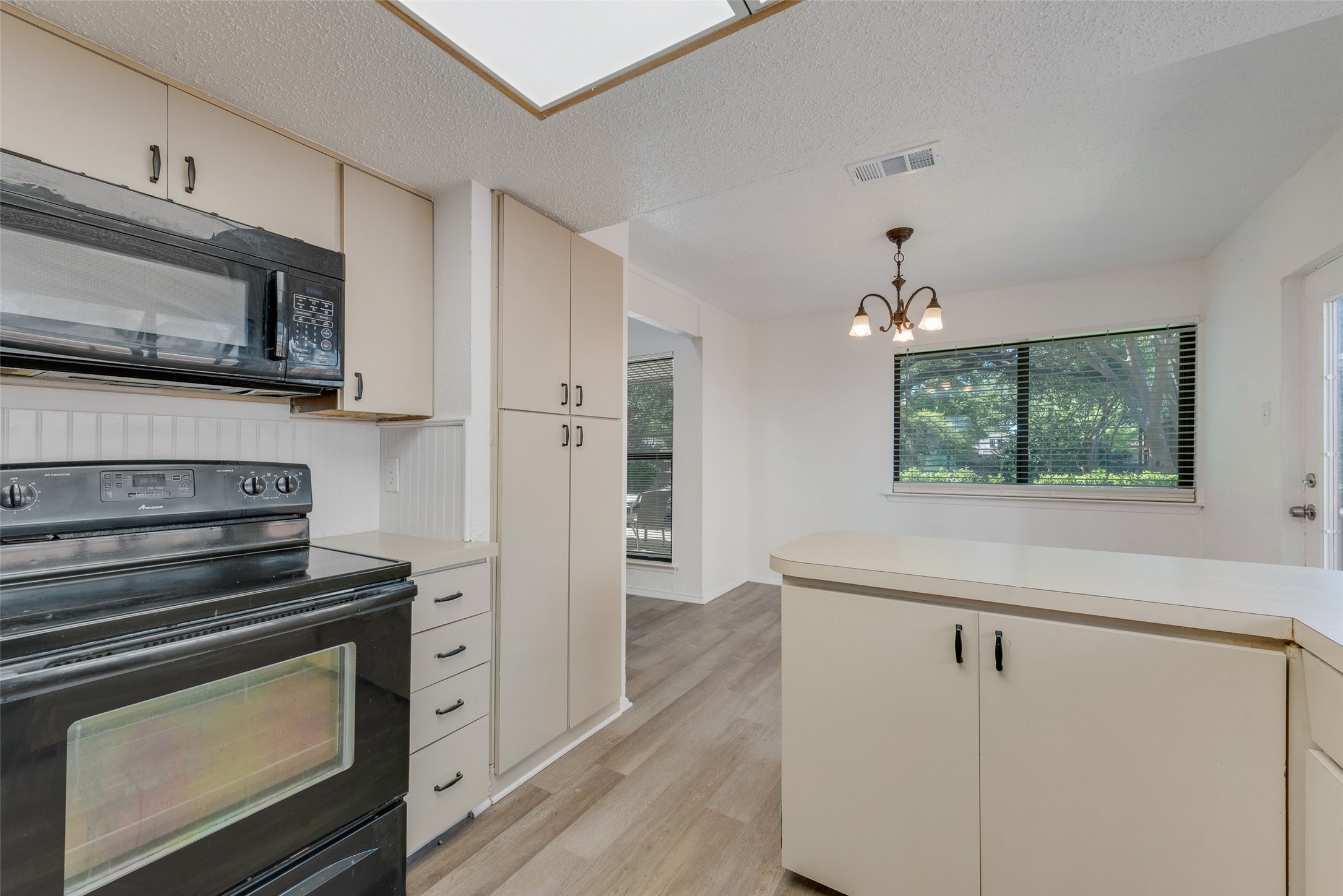 43 Merrie Circle