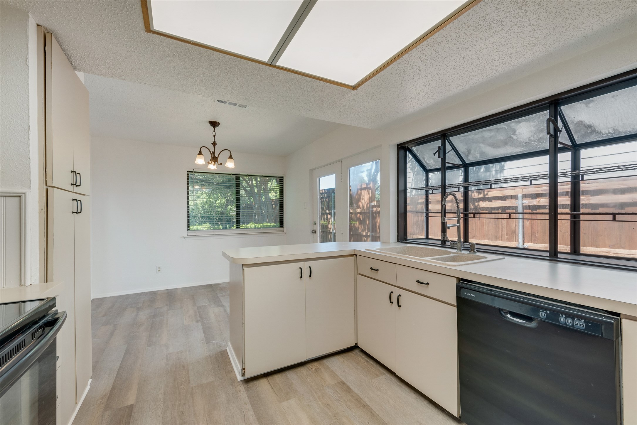 43 Merrie Circle