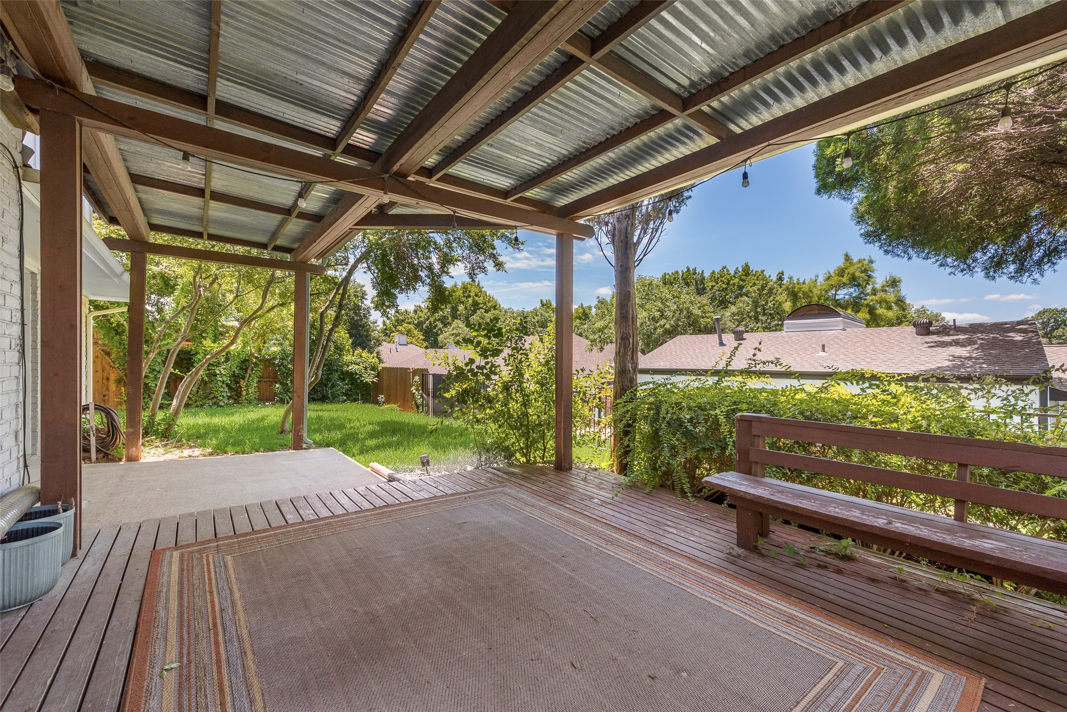 5604 Yacht Club Drive