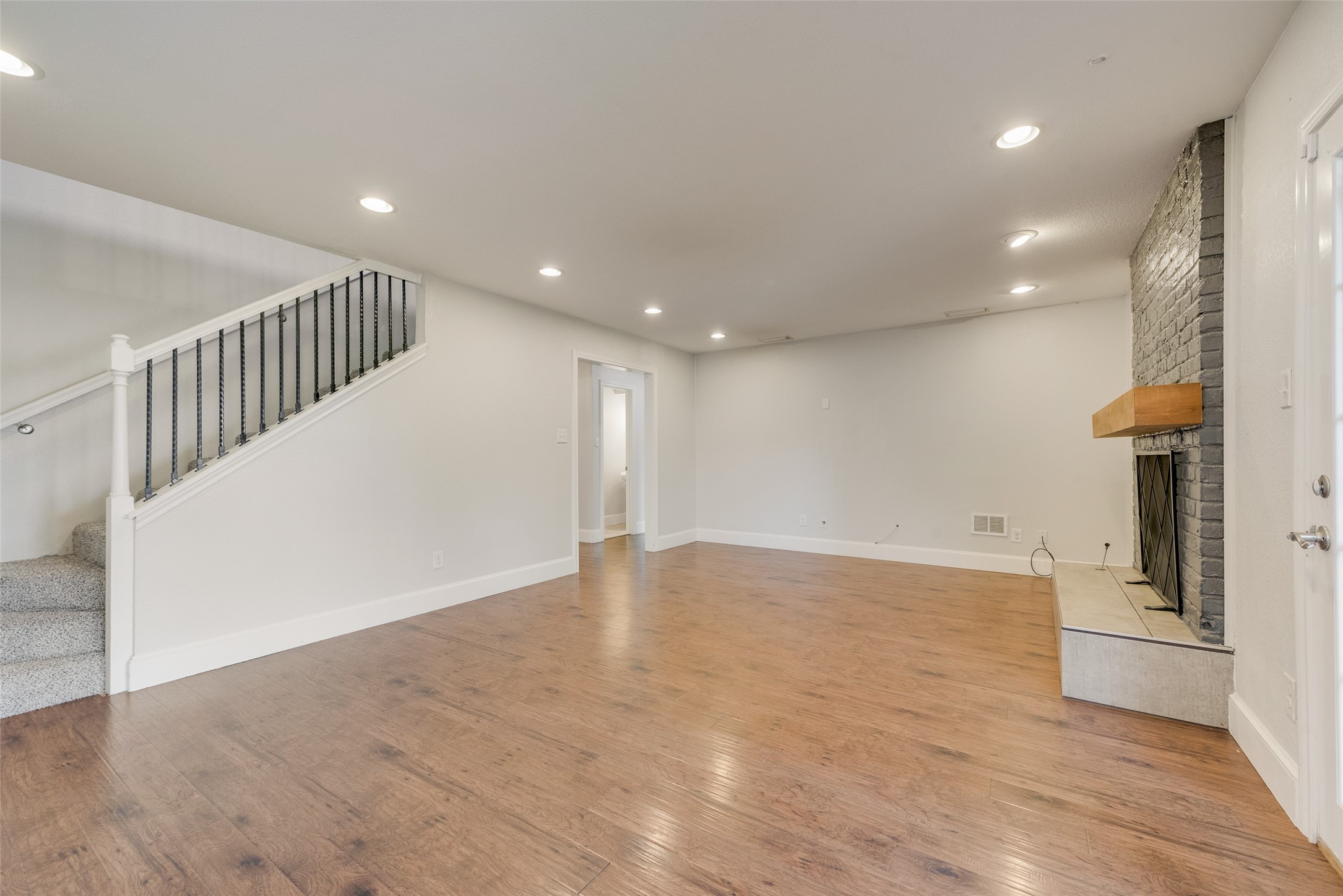 5604 Yacht Club Drive