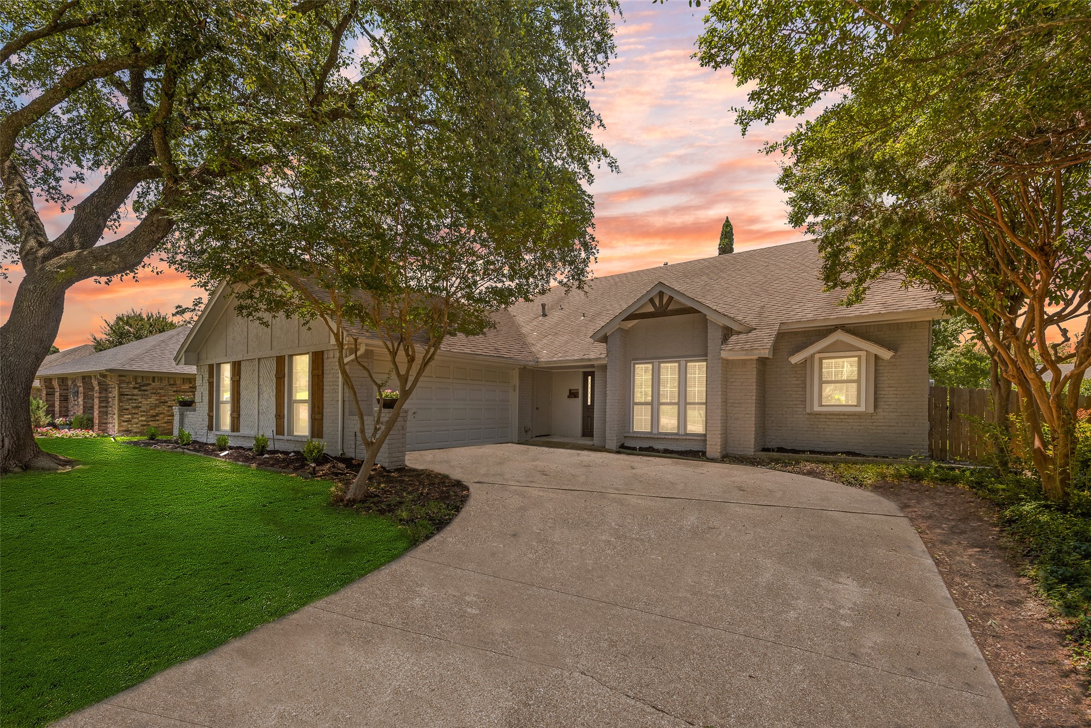 5604 Yacht Club Drive