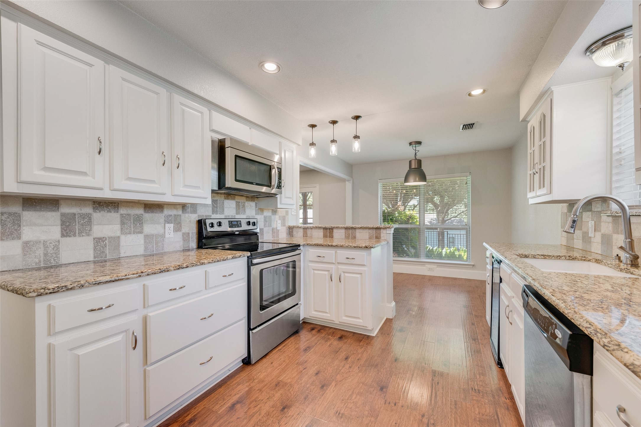 5604 Yacht Club Drive