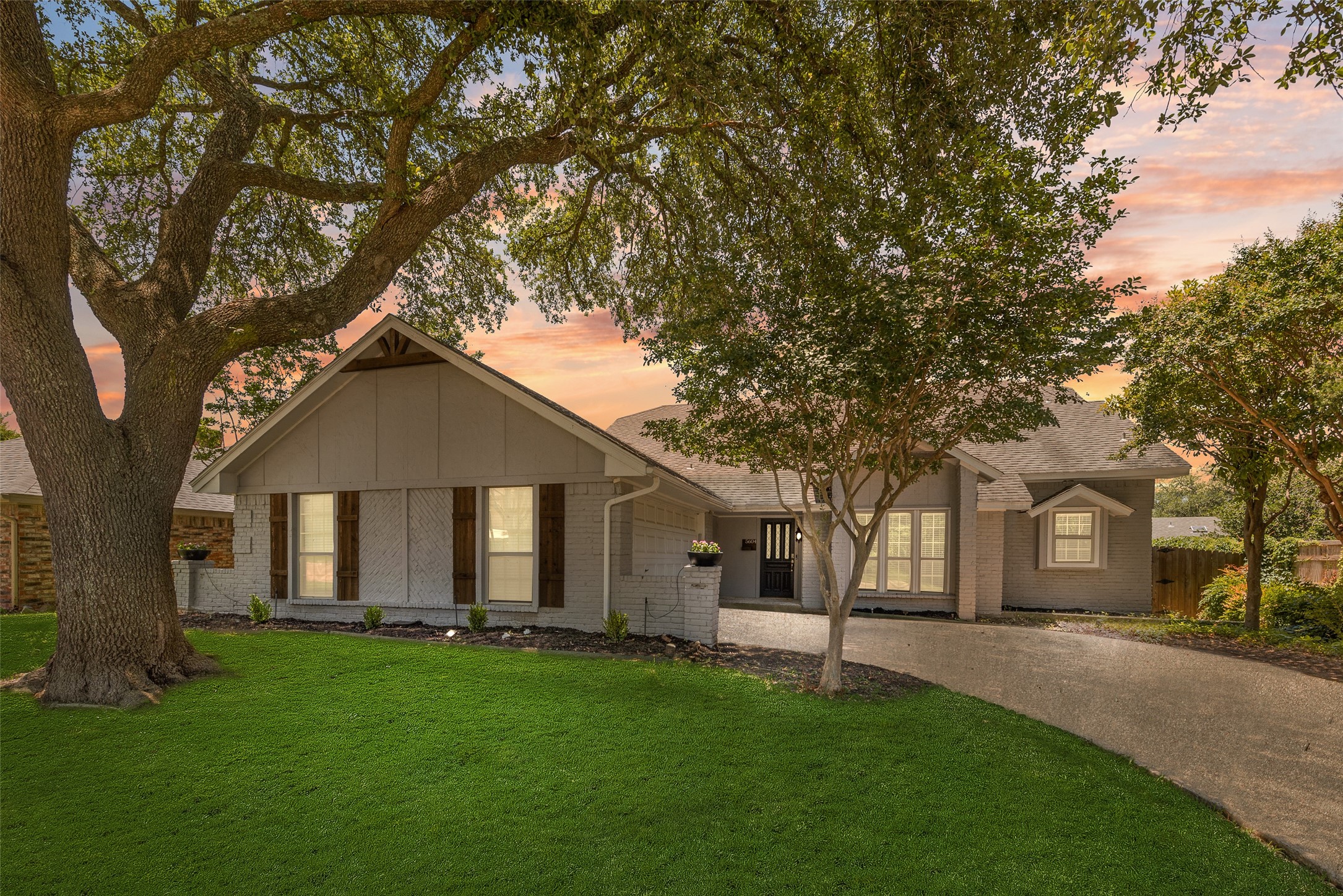 5604 Yacht Club Drive