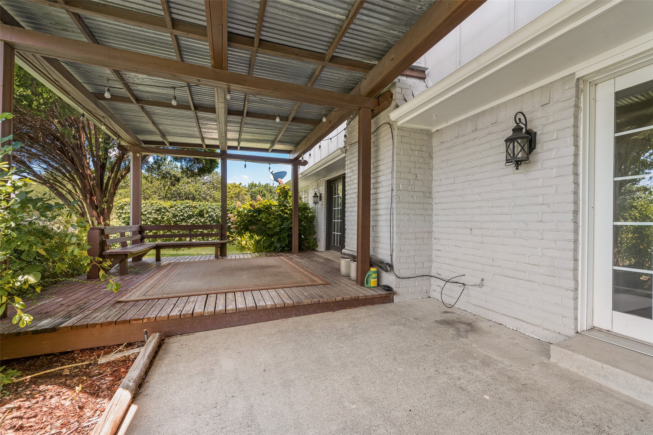 5604 Yacht Club Drive