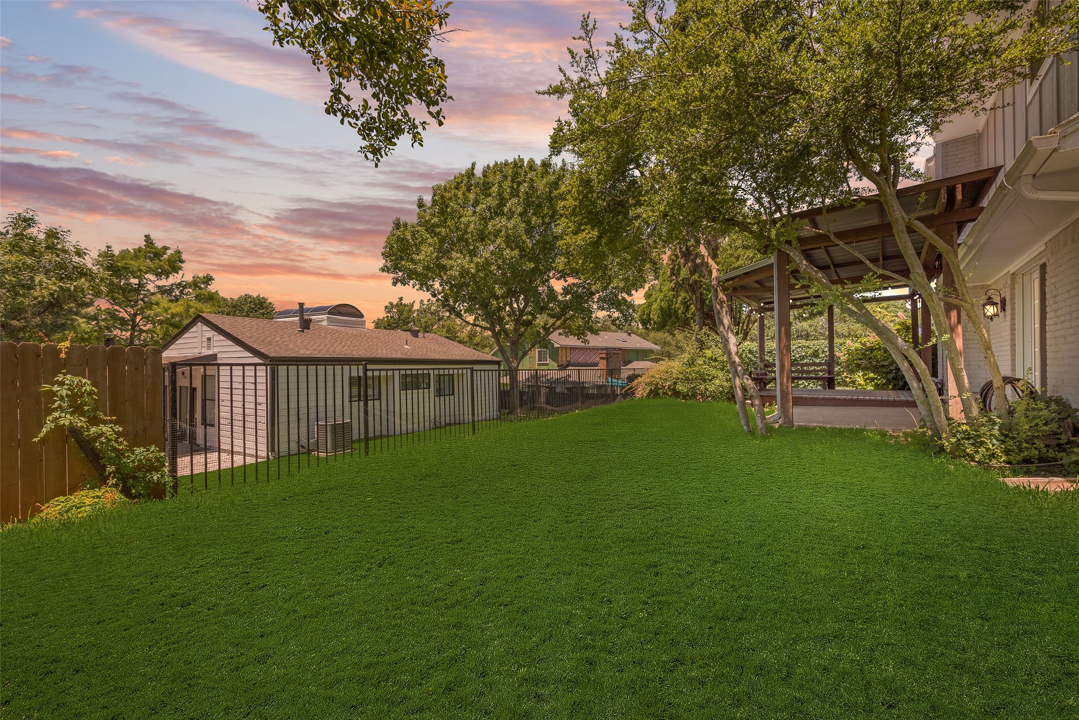 5604 Yacht Club Drive