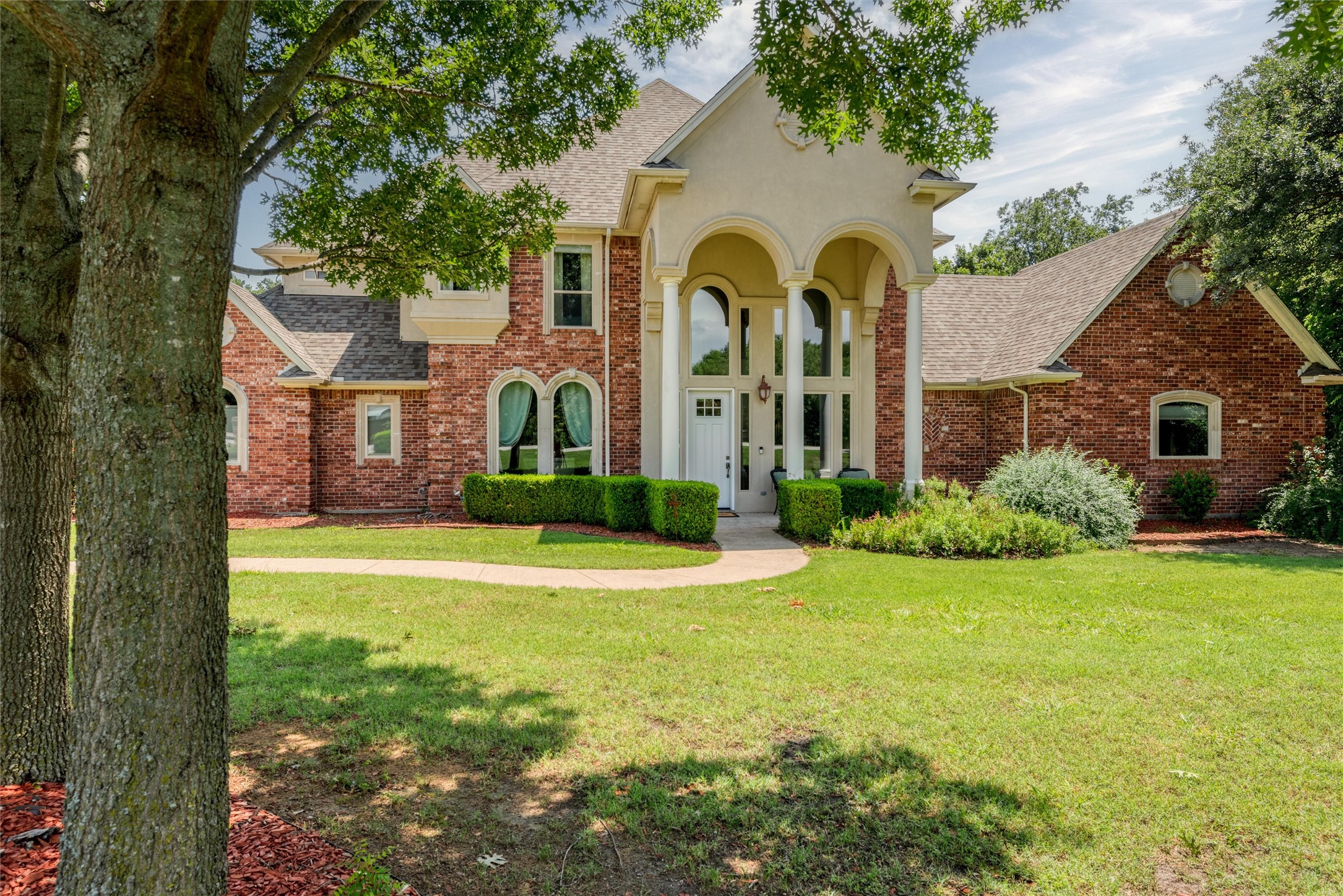 3873 Heritage Trail