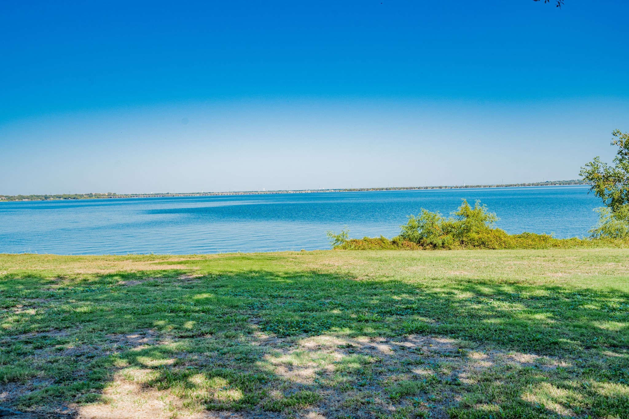3422 Lakeside Drive