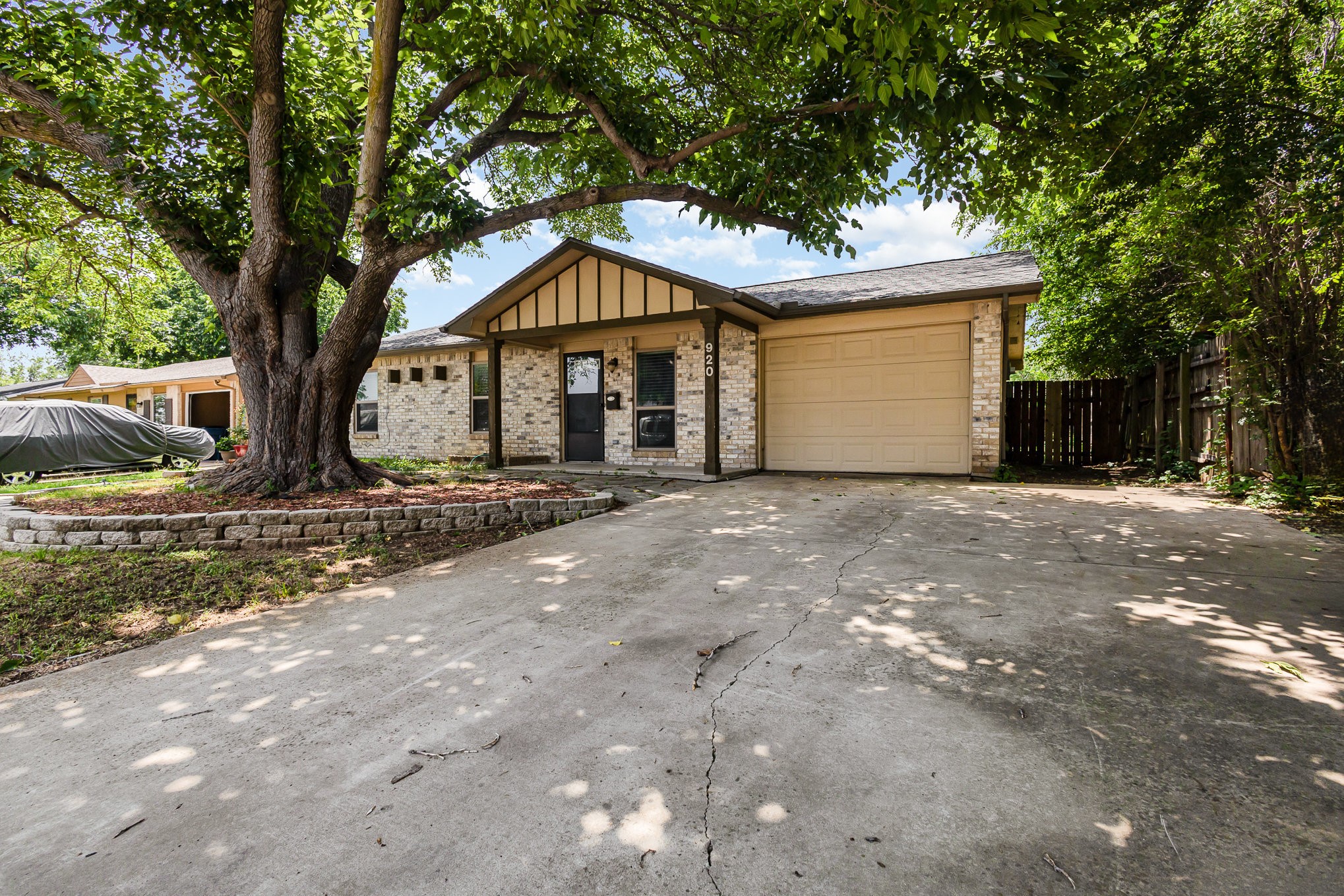 920 Ashwood Drive