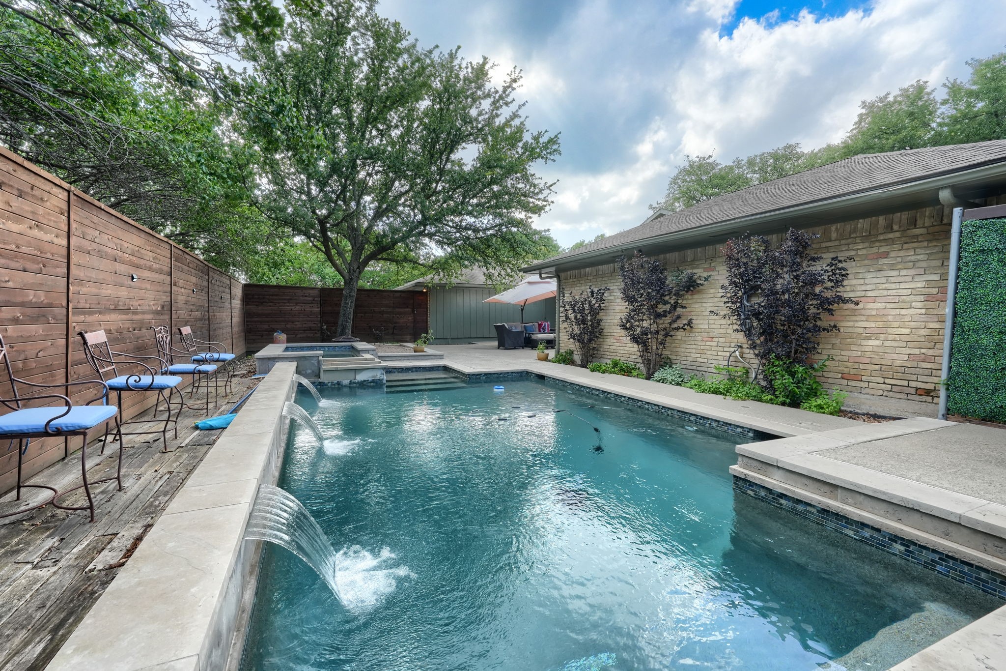 7020 Quartermile Lane