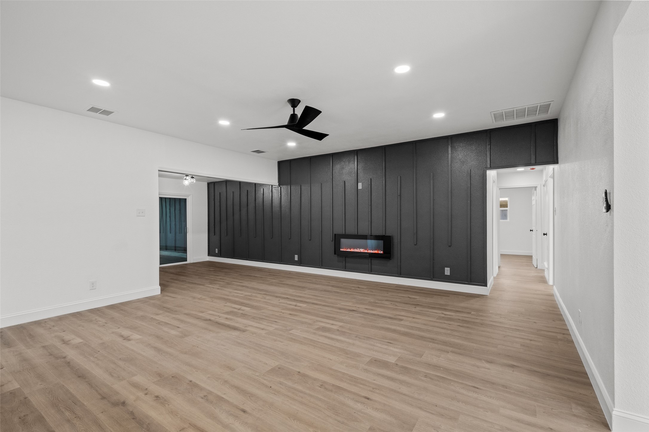 11832 Cromwell Drive
