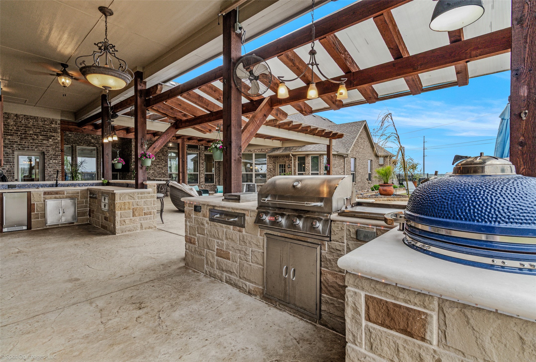 787 Kensington Drive