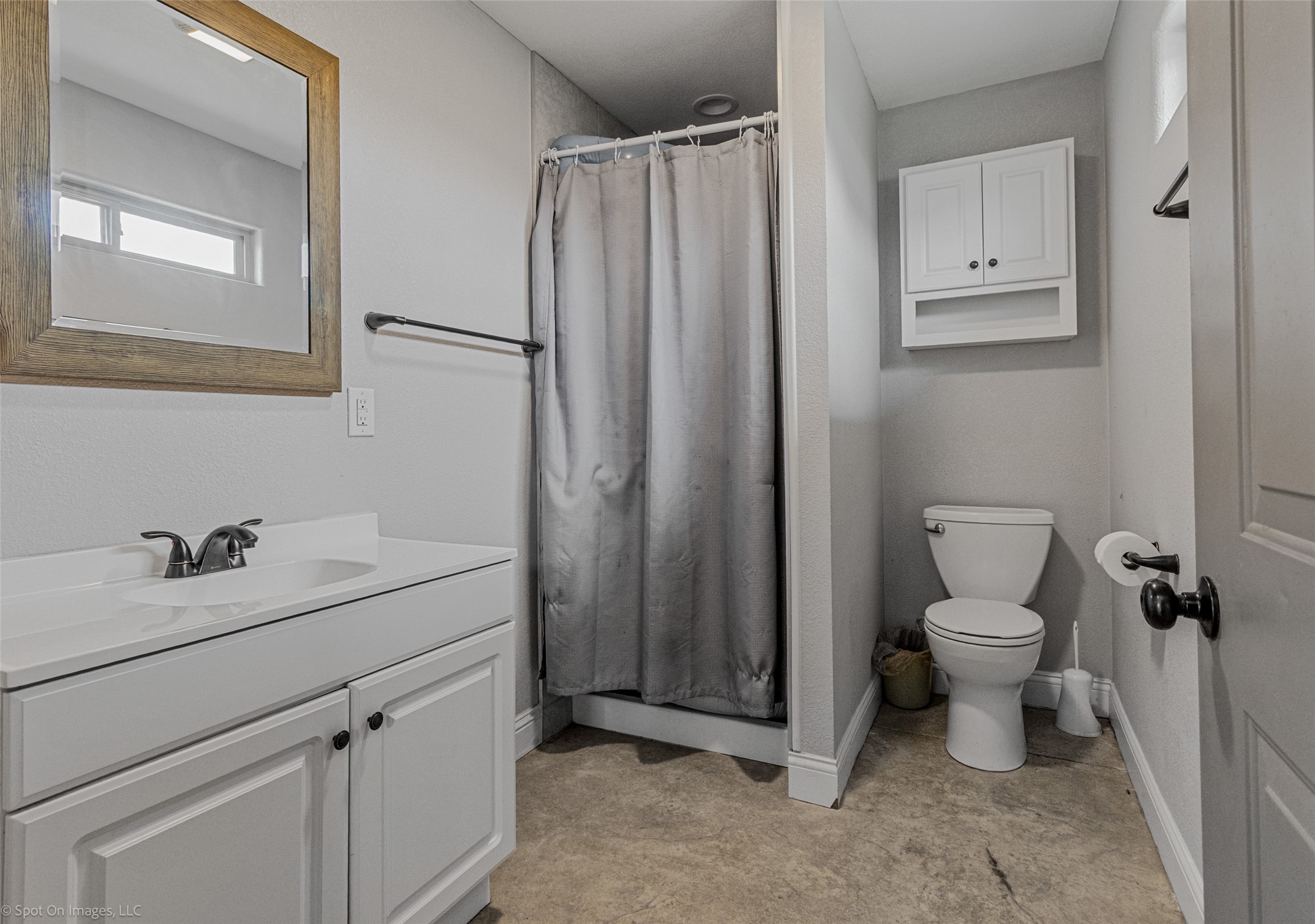 787 Kensington Drive