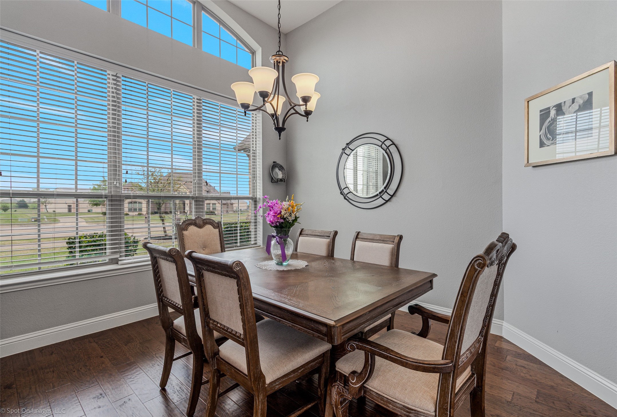 787 Kensington Drive