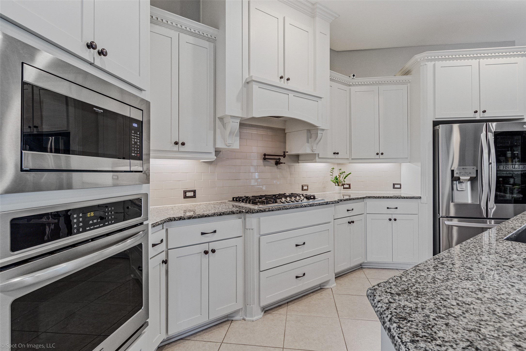 787 Kensington Drive