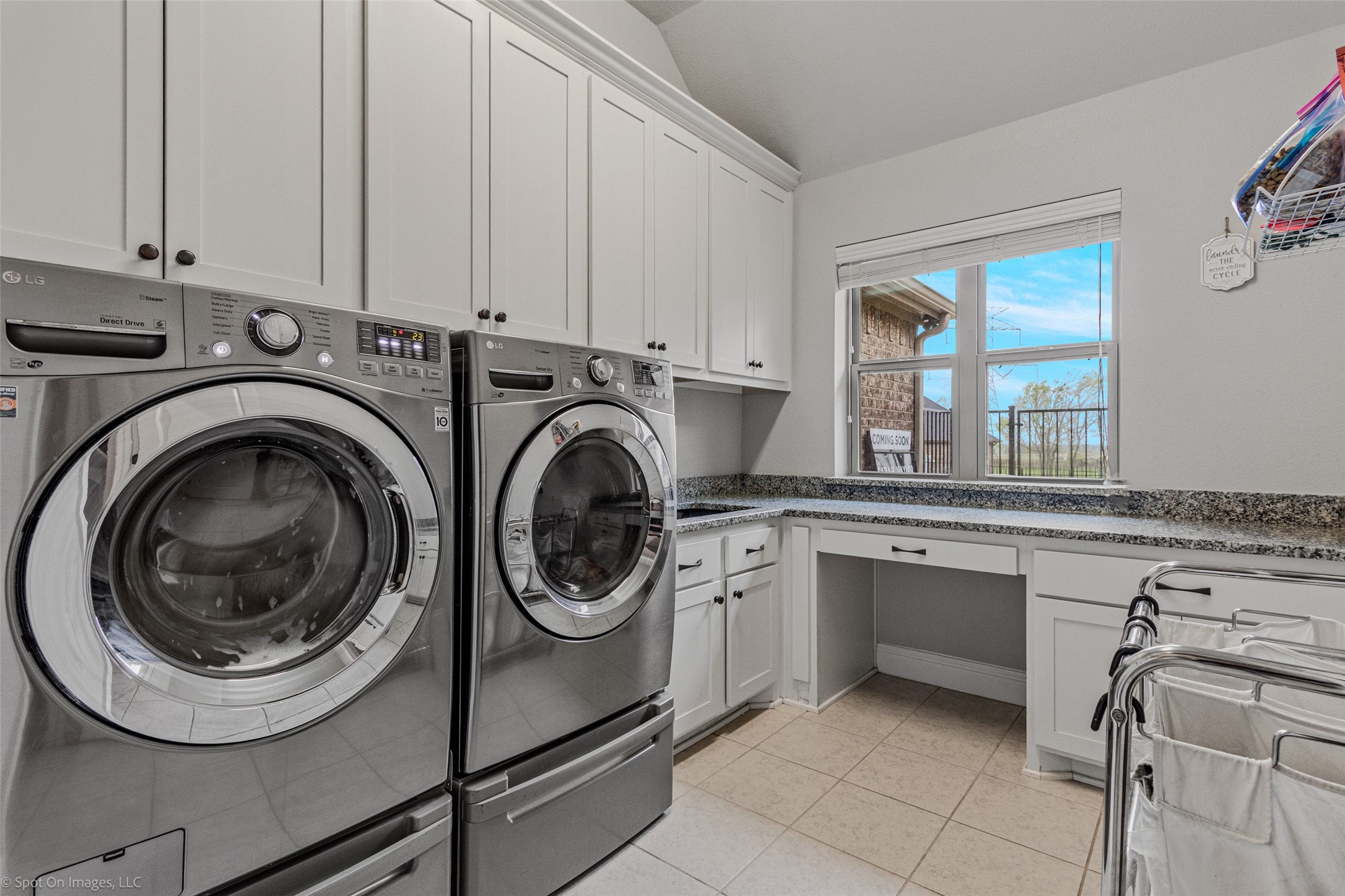 787 Kensington Drive