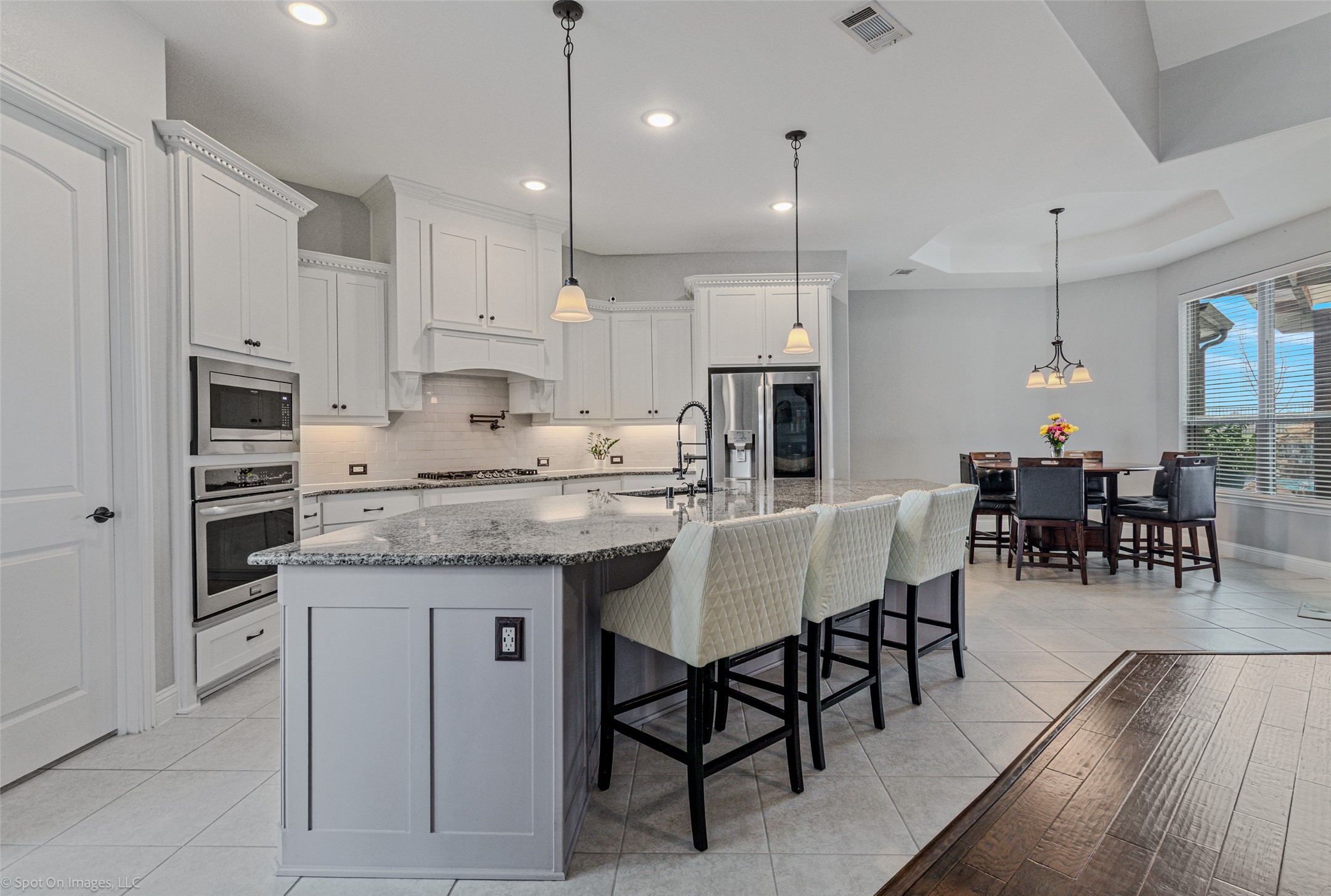 787 Kensington Drive