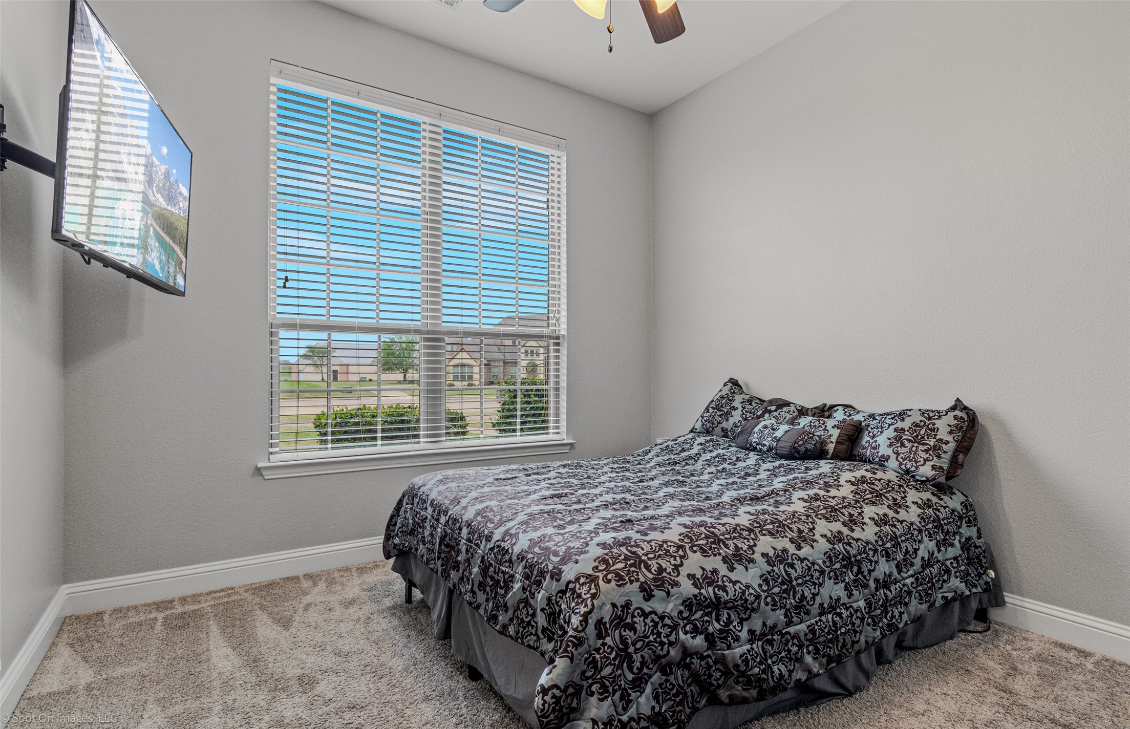 787 Kensington Drive