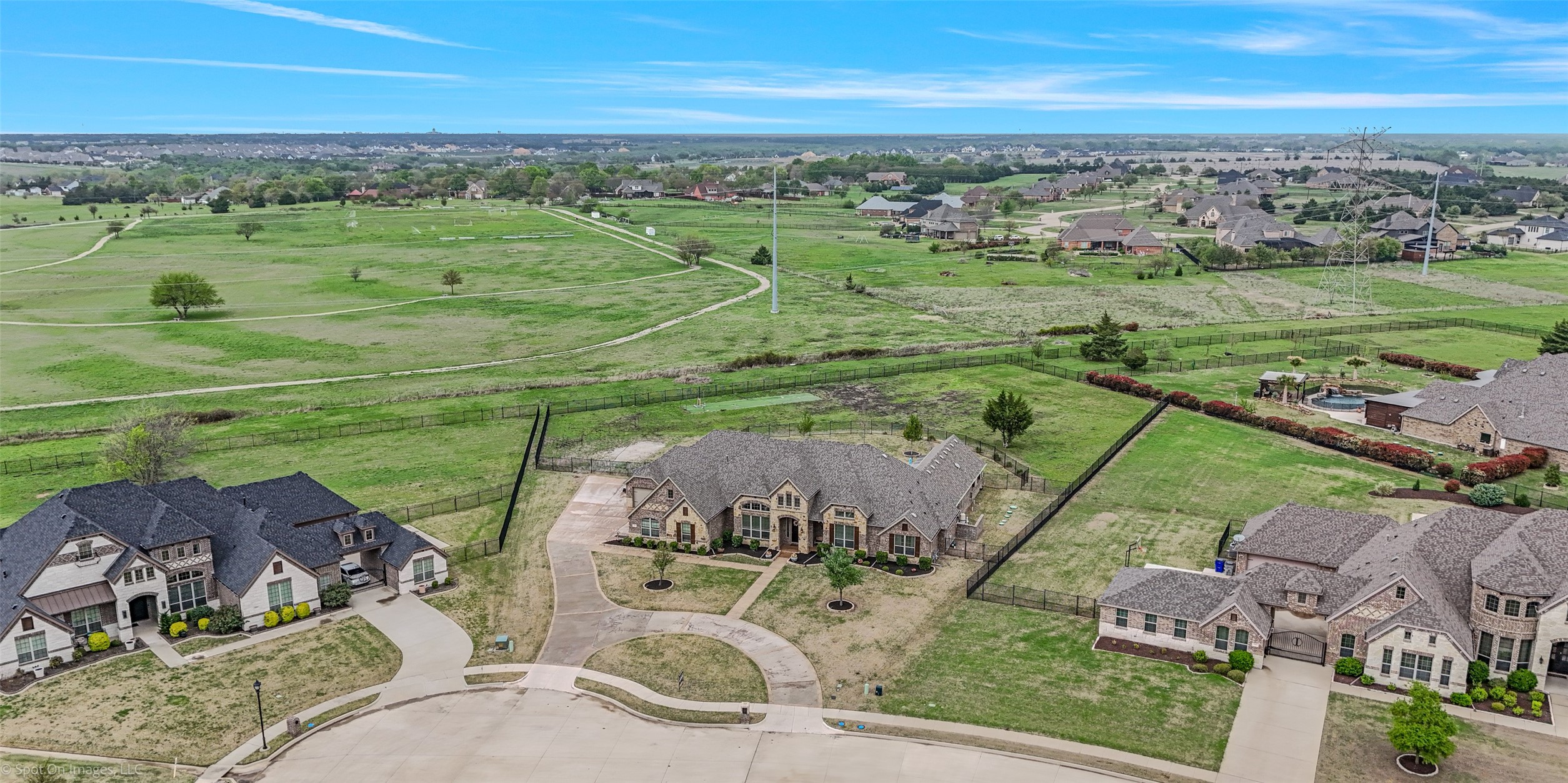 787 Kensington Drive