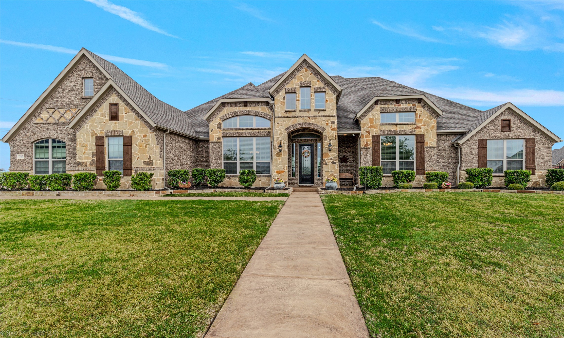 787 Kensington Drive