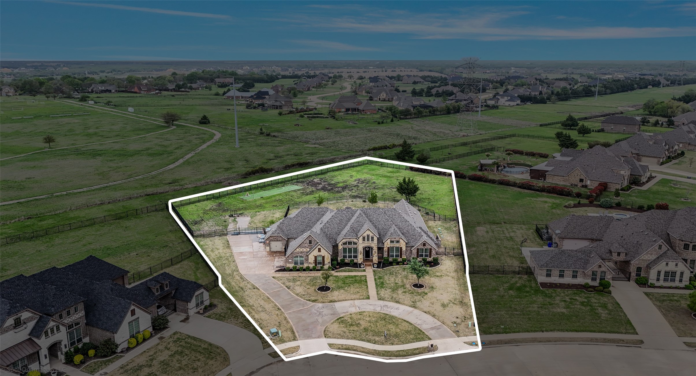 787 Kensington Drive