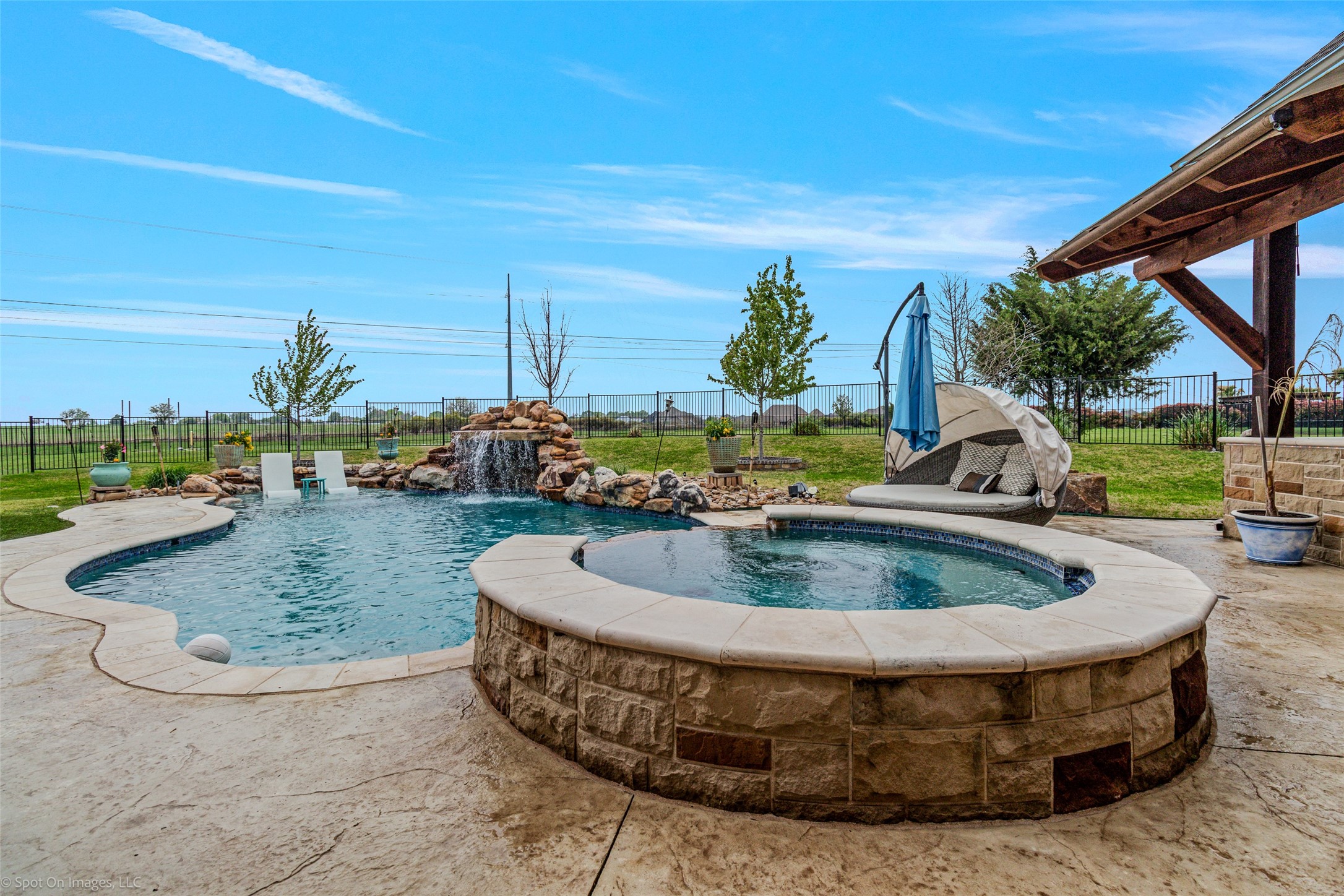 787 Kensington Drive