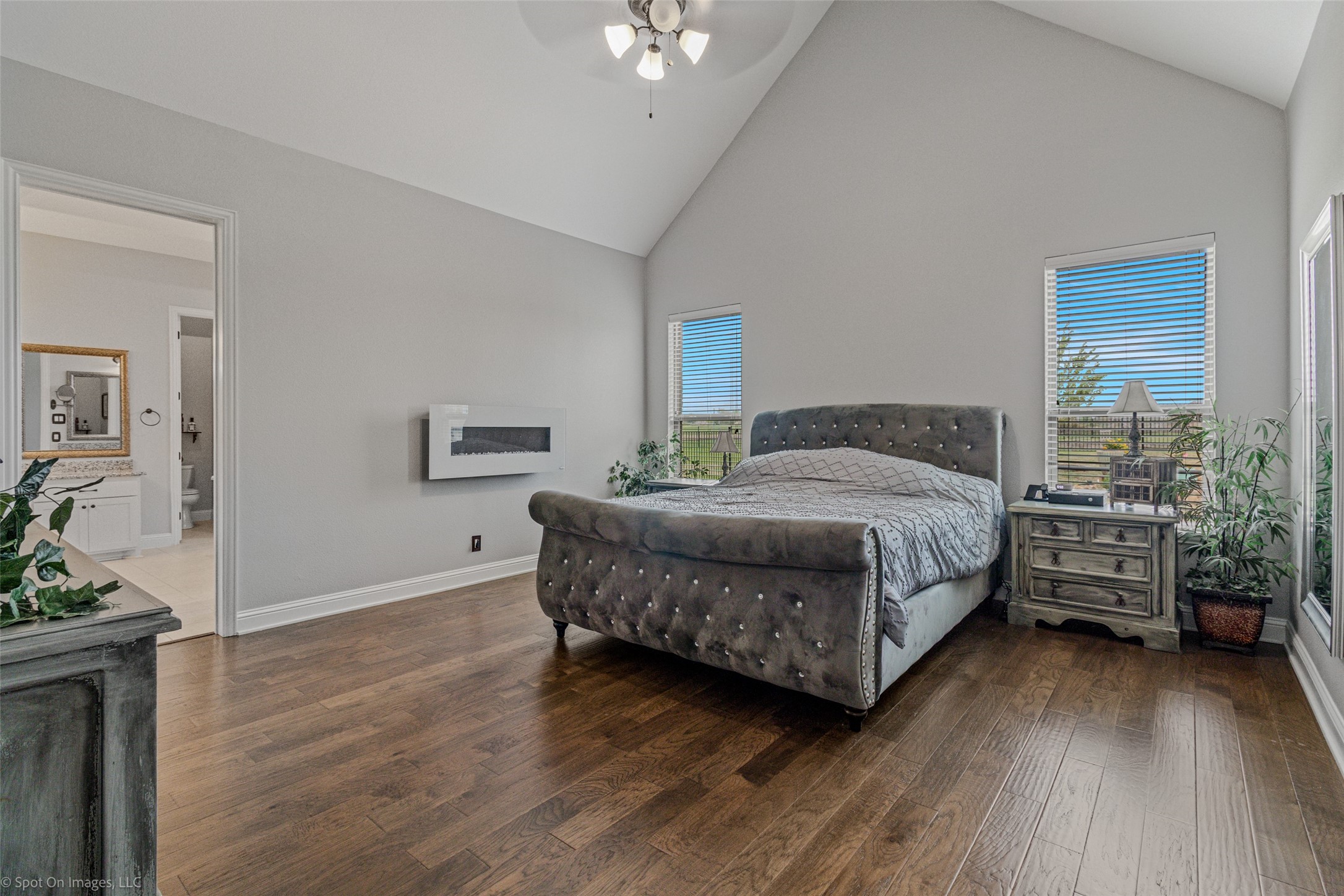 787 Kensington Drive