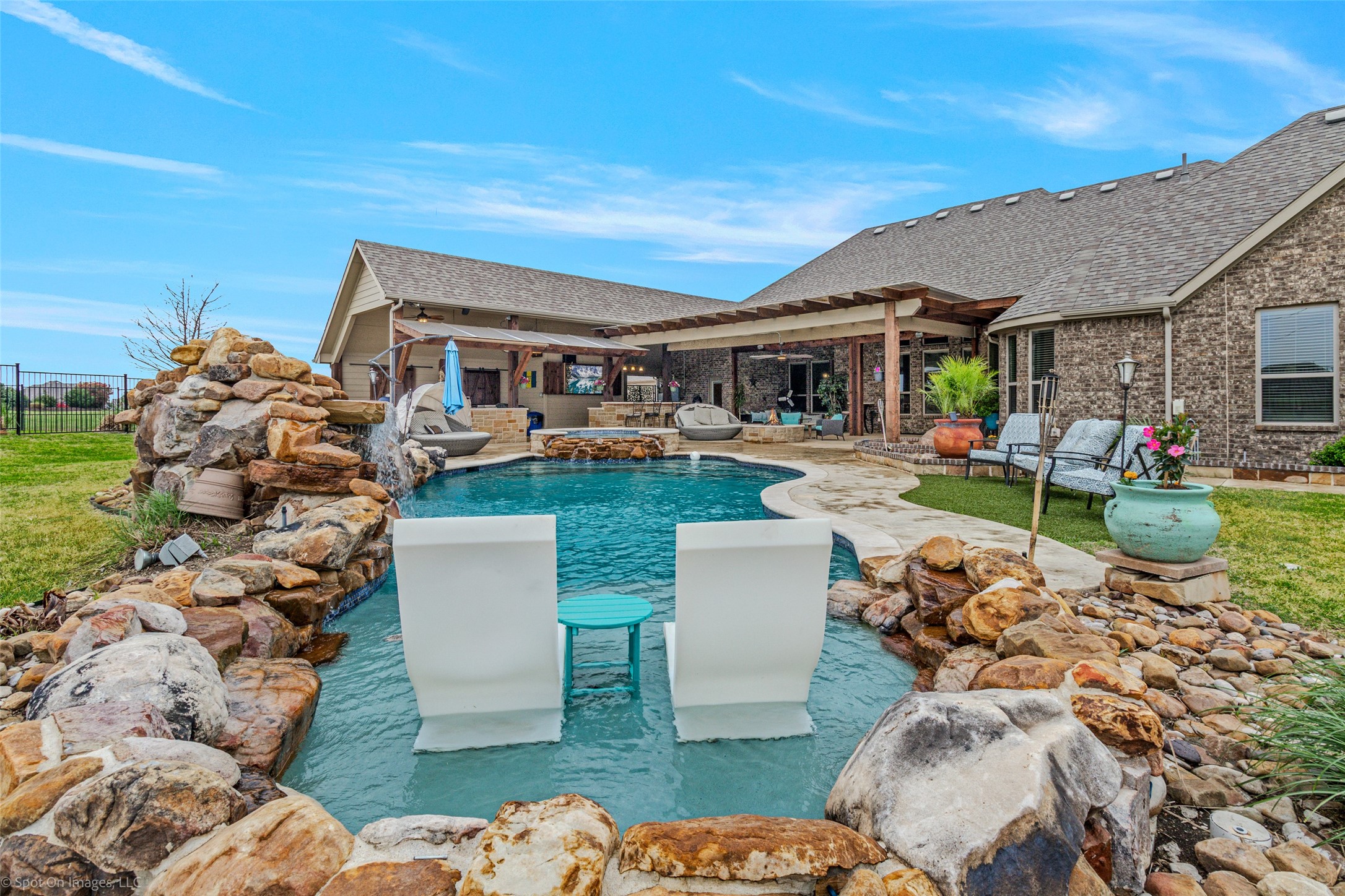 787 Kensington Drive