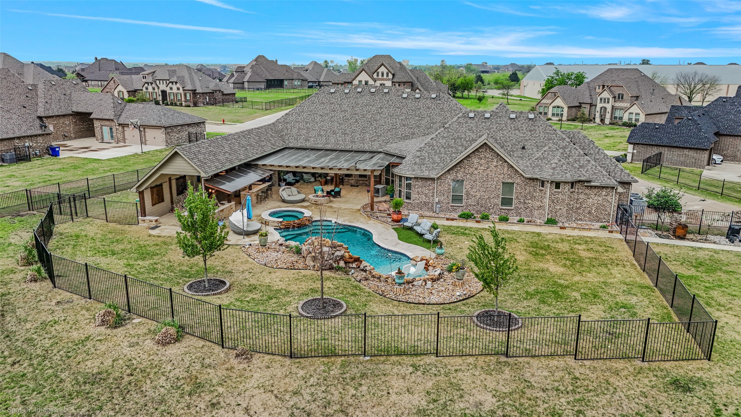 787 Kensington Drive