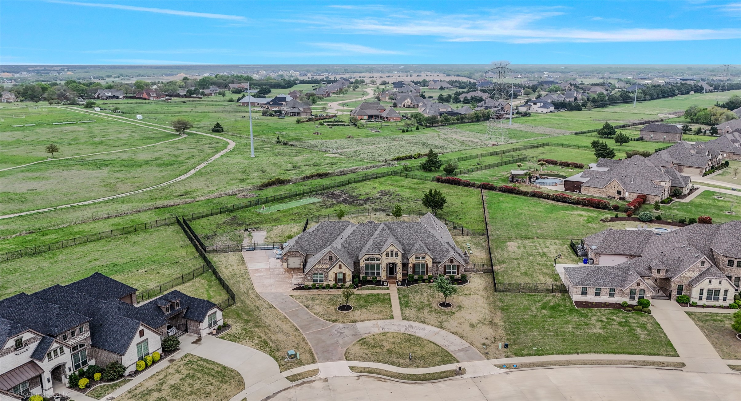 787 Kensington Drive