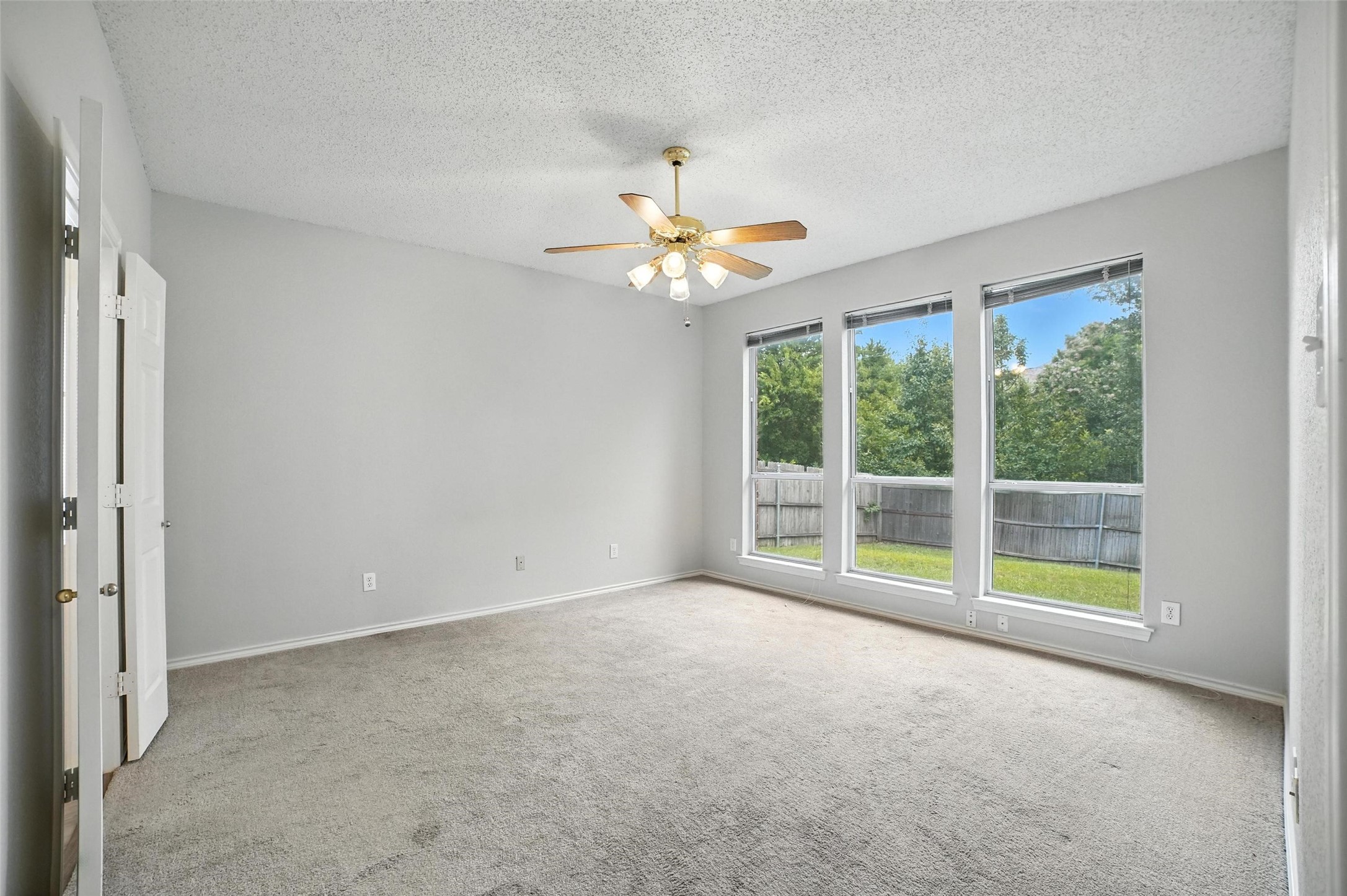 142 Woodcreek Drive