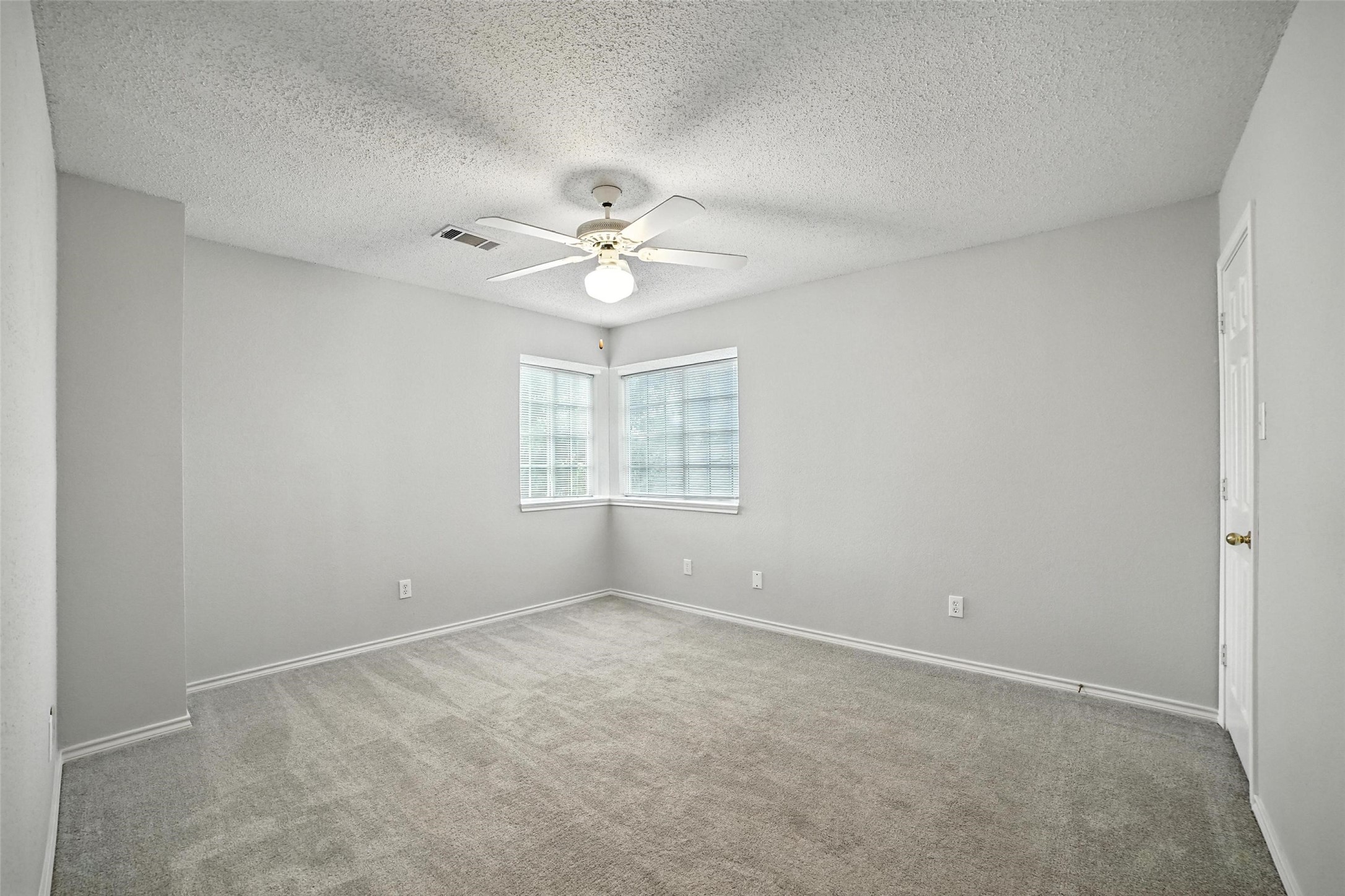 142 Woodcreek Drive