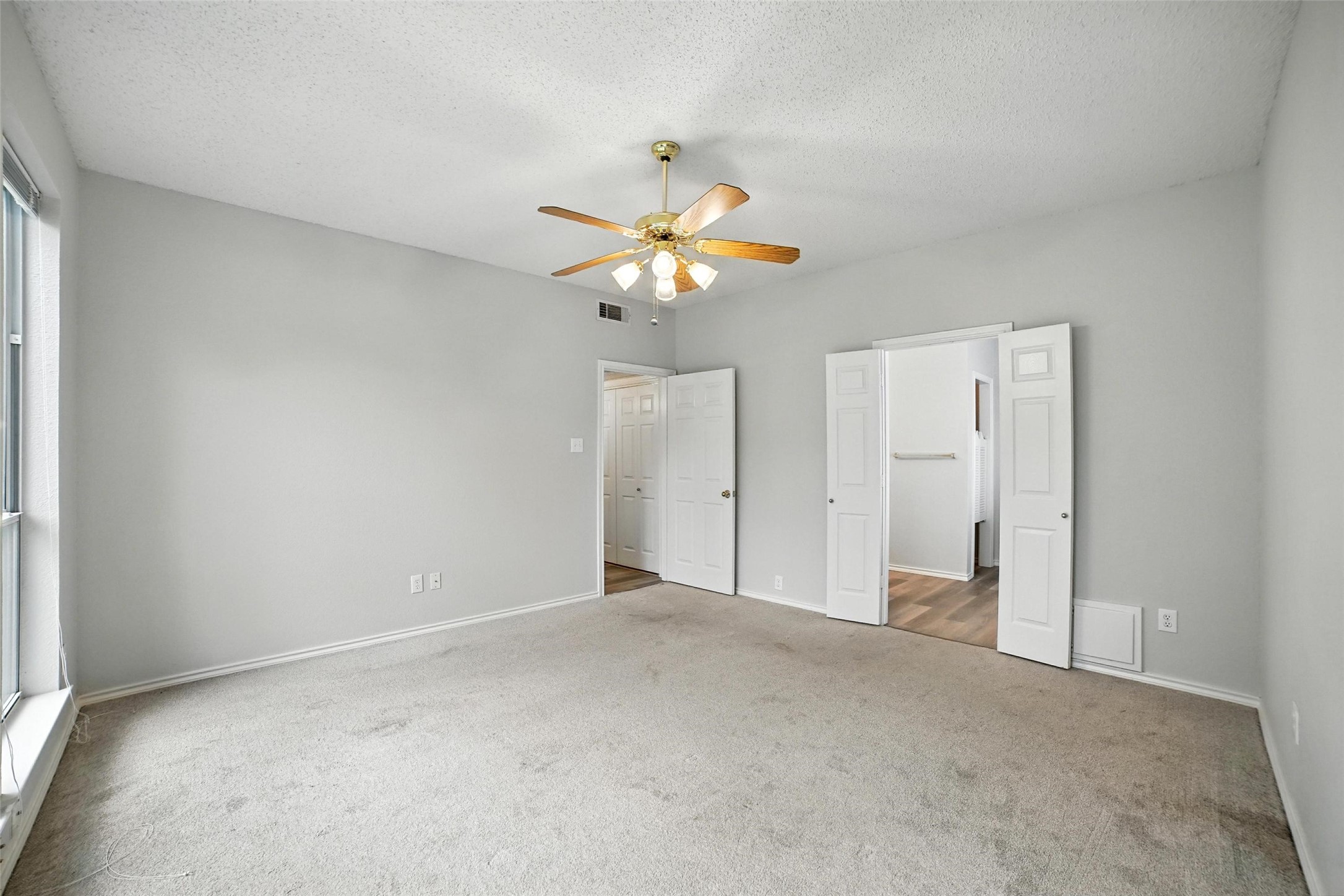 142 Woodcreek Drive