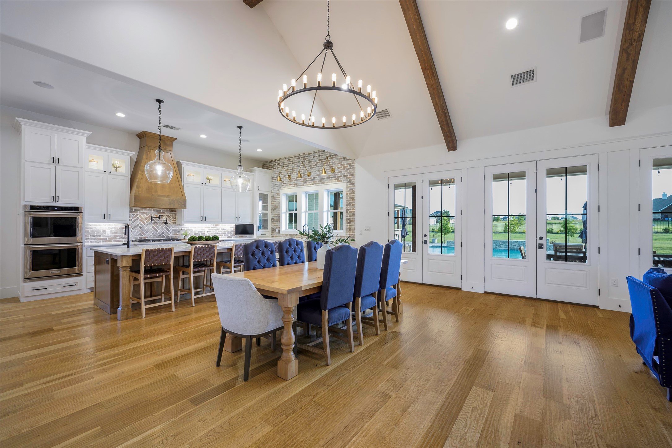 36 Mirror Lakes Court