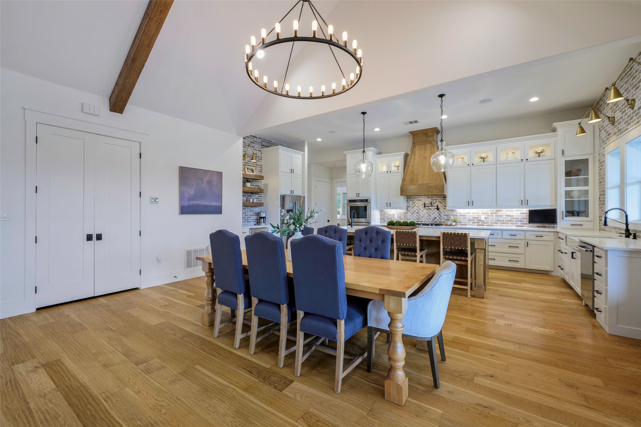 36 Mirror Lakes Court